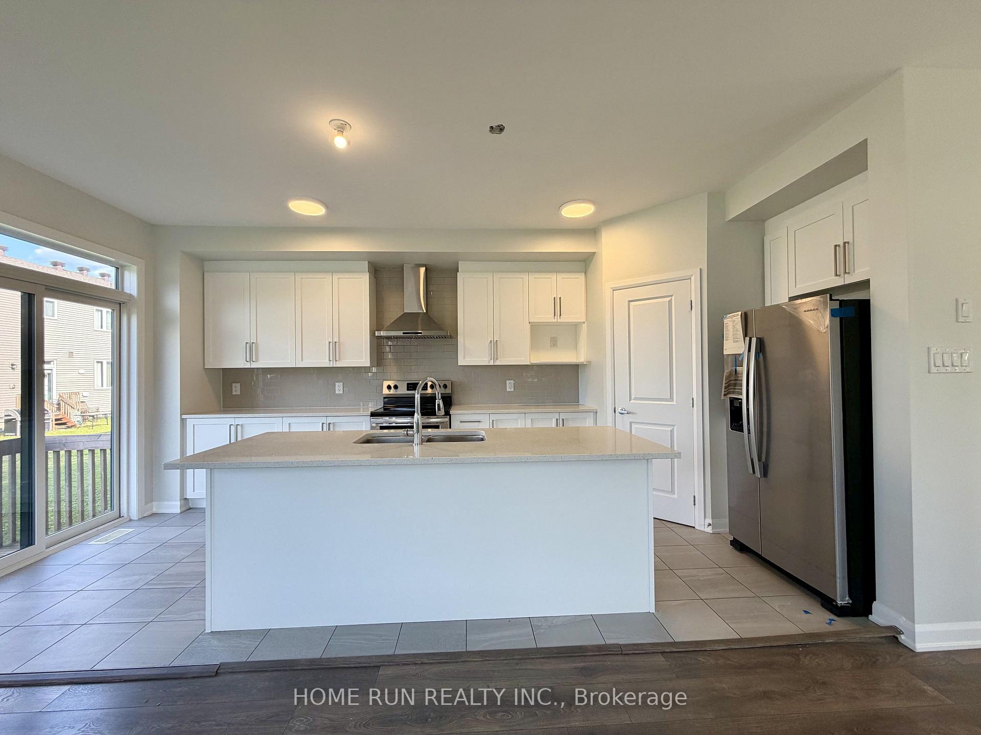Photo 11 of 1009 Ballyhale Heights, Ottawa, Barrhaven - Half Moon Bay — HOMEH