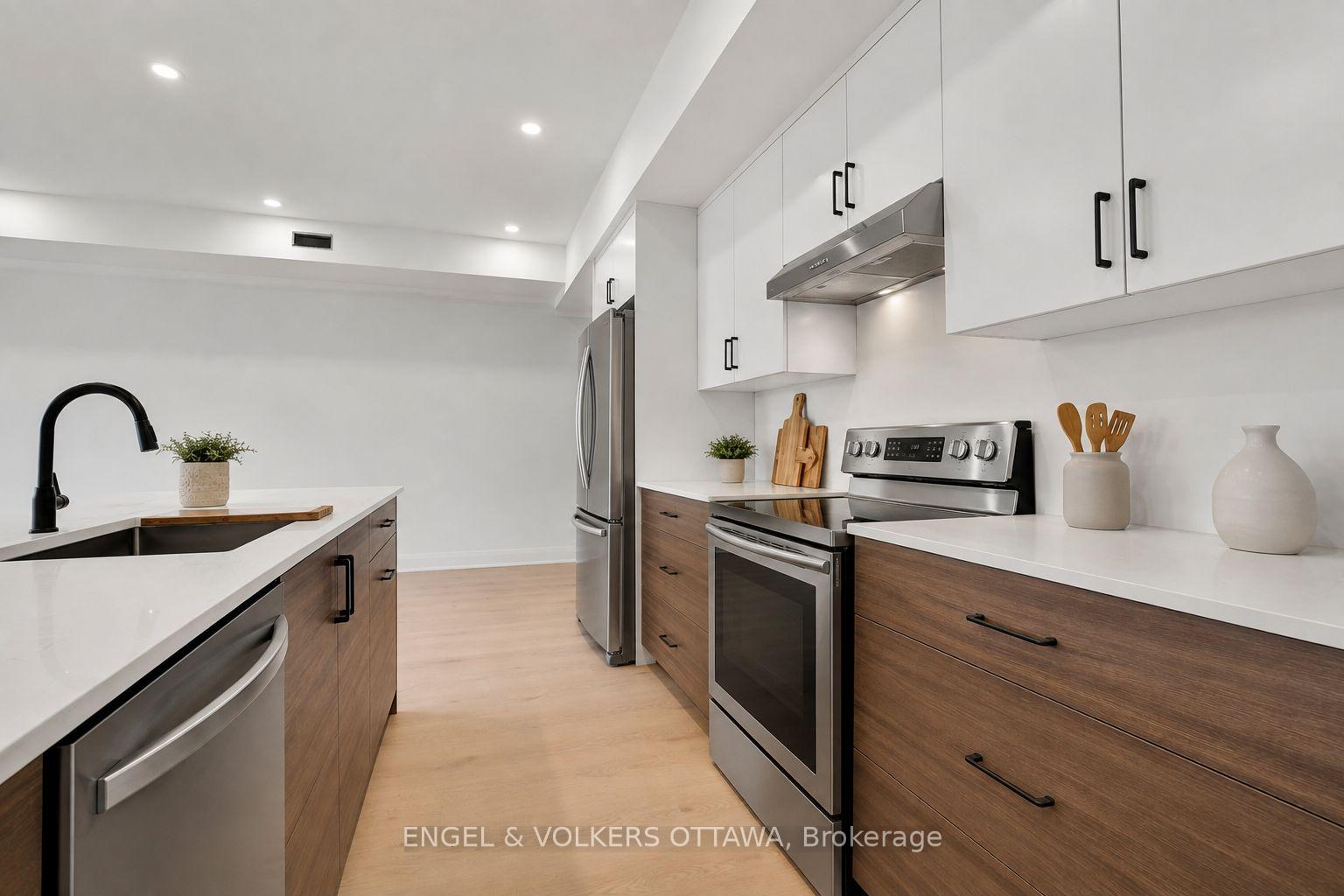 Photo 5 of Unit 9, 655 Donat Street, Ottawa, Vanier — HOMEH
