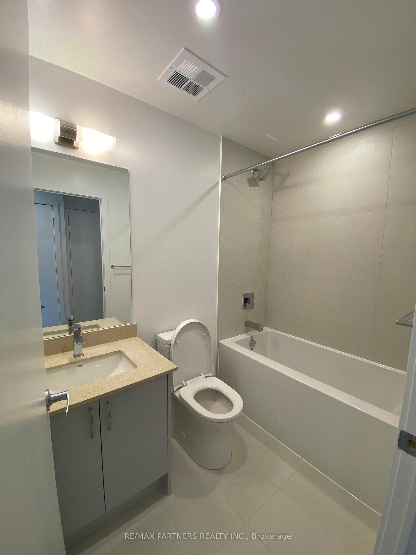 Photo 9 of Unit 1001, 1 Cardiff Road, Toronto, Mount Pleasant East — HOMEH