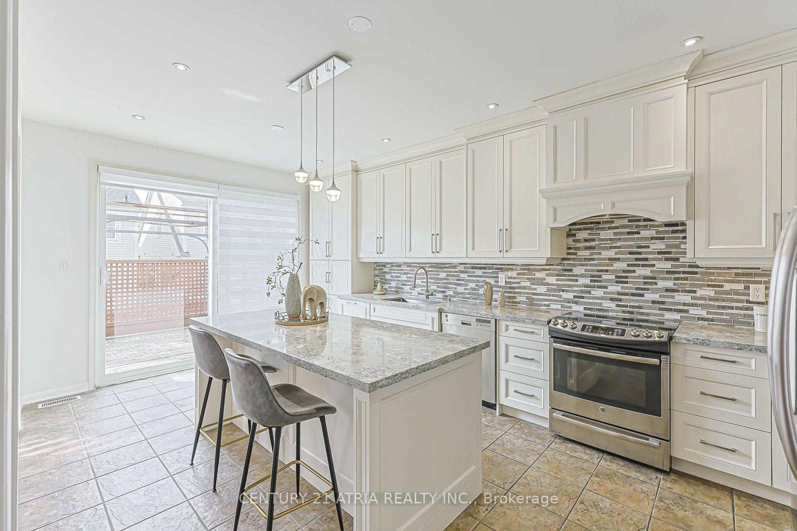 Photo 38 of 338 Carlissa Run, Newmarket, Woodland Hill — HOMEH