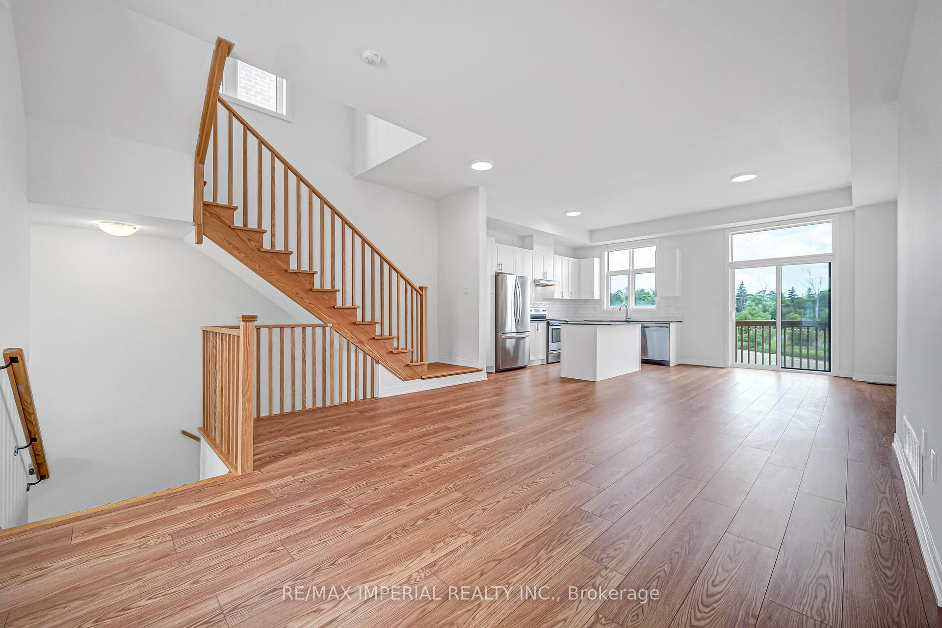 Photo 5 of 43 Millman Lane, Richmond Hill, Rural Richmond Hill — HOMEH