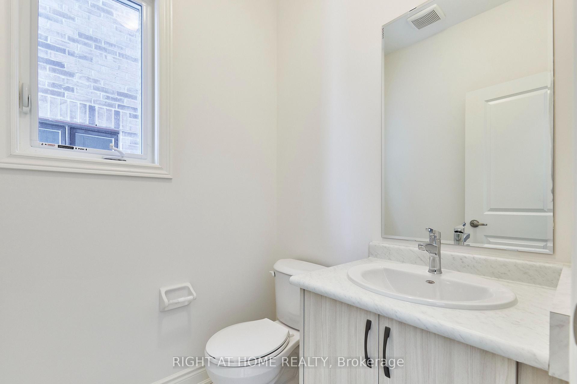 Photo 5 of Unit Upper Level, 2122 Cayenne Street, Oshawa, Kedron — HOMEH
