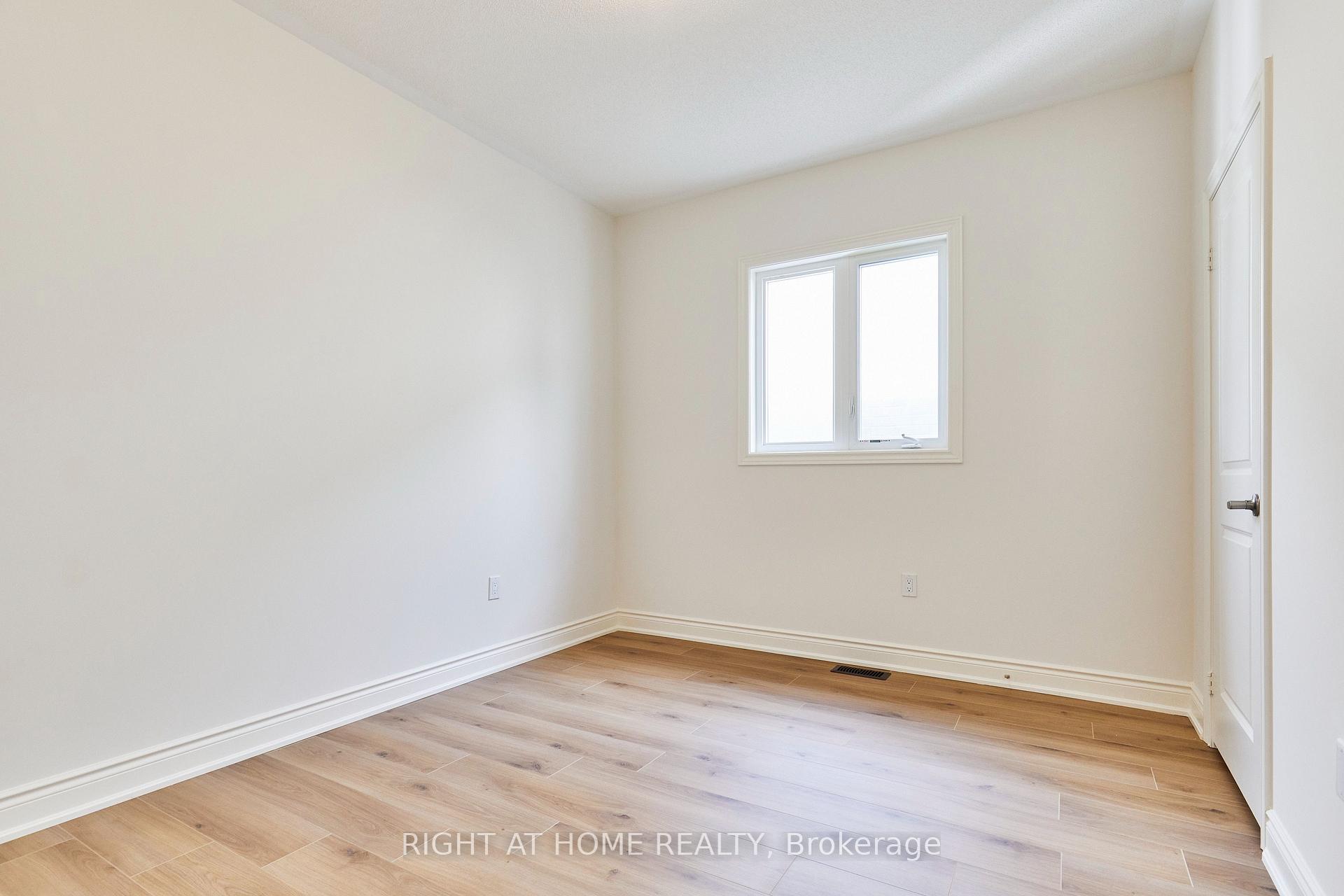 Photo 18 of Unit Upper Level, 2122 Cayenne Street, Oshawa, Kedron — HOMEH