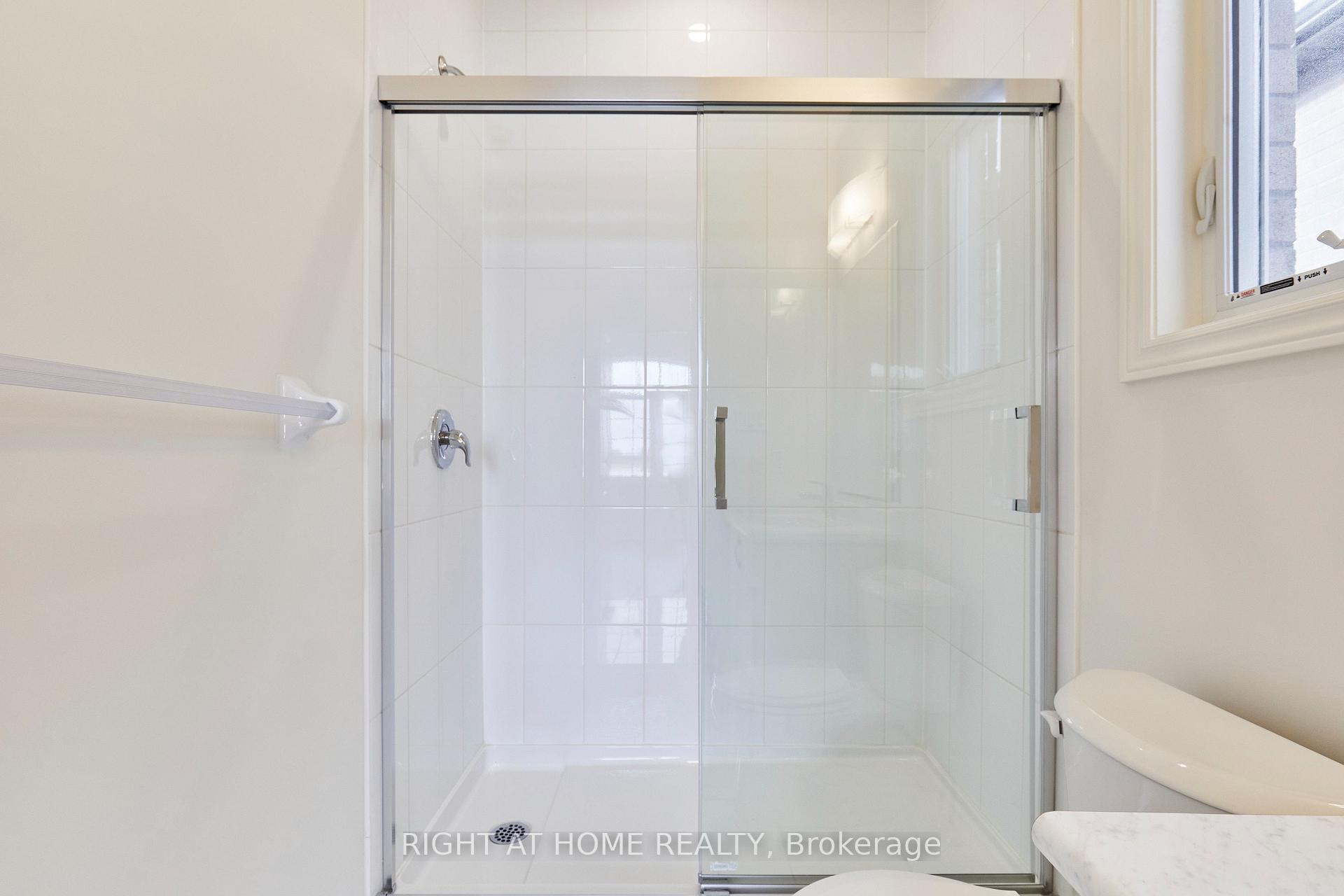 Photo 24 of Unit Upper Level, 2122 Cayenne Street, Oshawa, Kedron — HOMEH