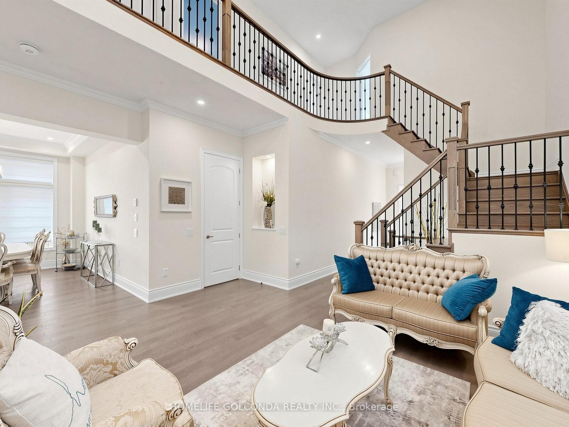 Photo 7 of 73 Menotti Drive, Richmond Hill, Oak Ridges — HOMEH