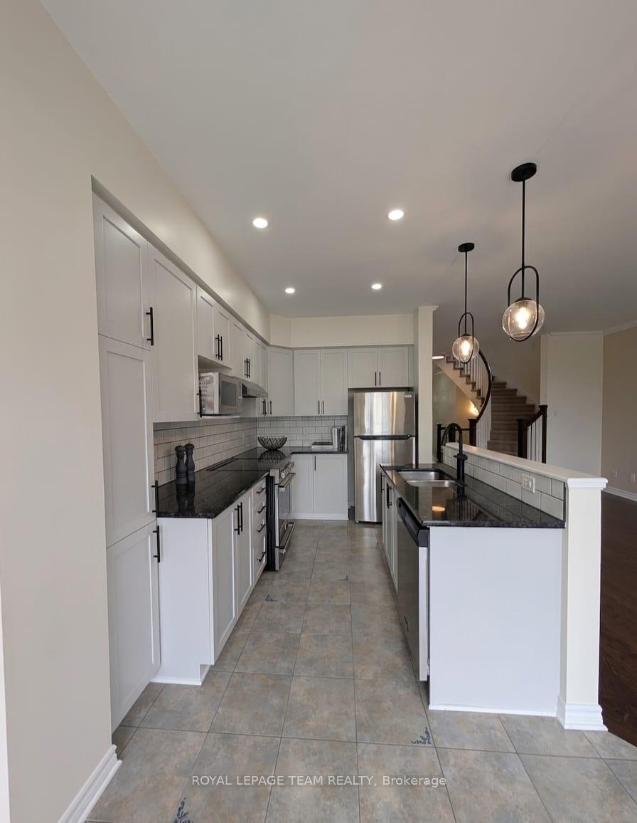 Photo 3 of 34 Torbec Avenue E, Ottawa, Kanata - Kanata Lakes/Heritage Hills — HOMEH