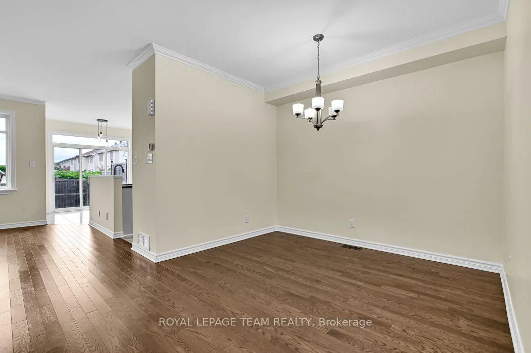 Photo 13 of 34 Torbec Avenue E, Ottawa, Kanata - Kanata Lakes/Heritage Hills — HOMEH