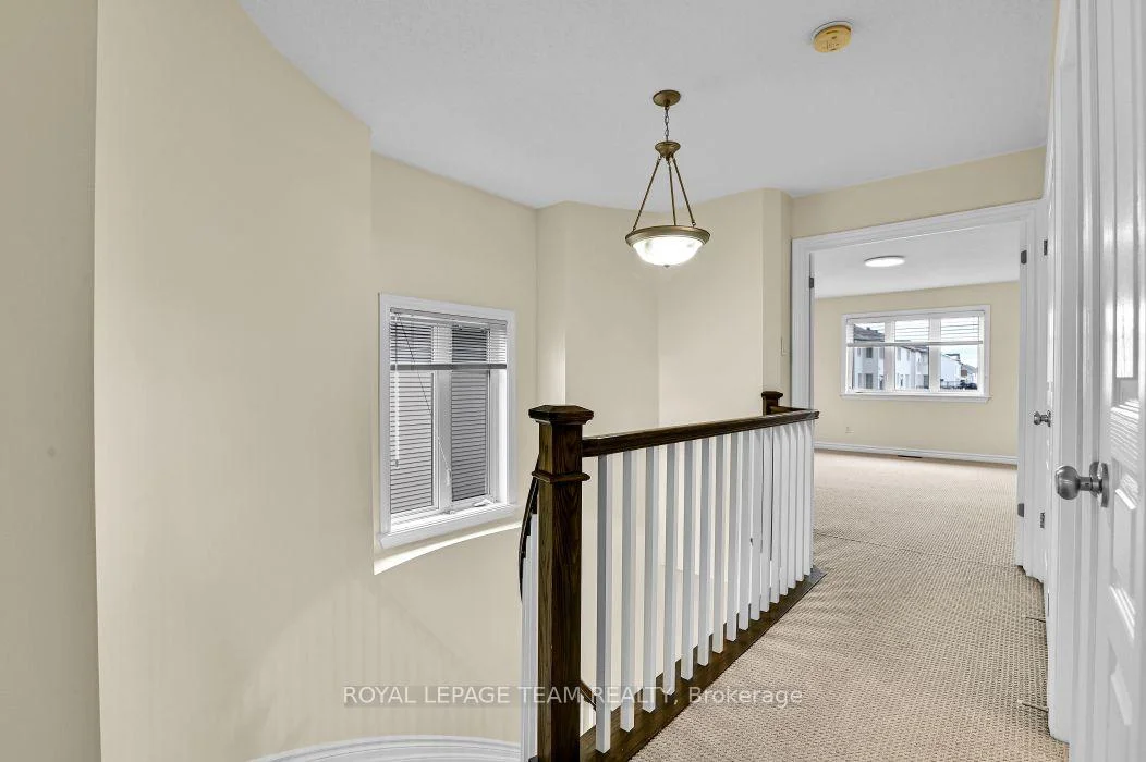Photo 22 of 34 Torbec Avenue E, Ottawa, Kanata - Kanata Lakes/Heritage Hills — HOMEH