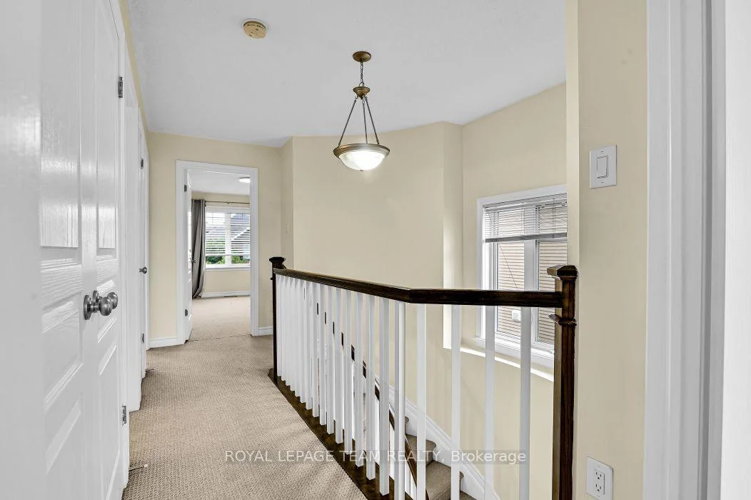 Photo 23 of 34 Torbec Avenue E, Ottawa, Kanata - Kanata Lakes/Heritage Hills — HOMEH
