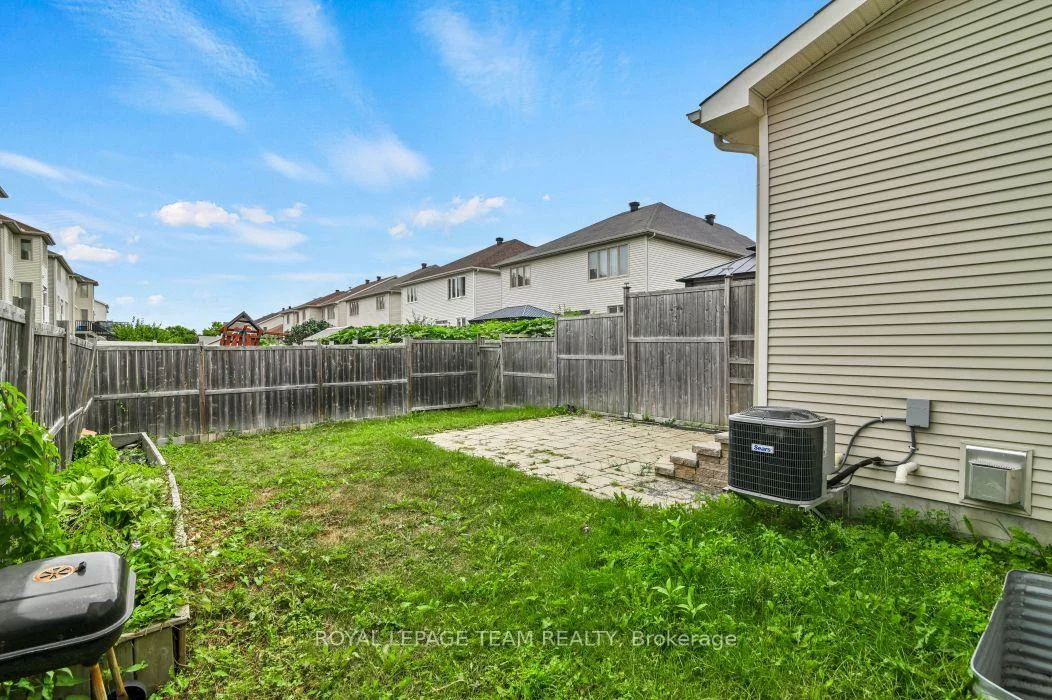 Photo 39 of 34 Torbec Avenue E, Ottawa, Kanata - Kanata Lakes/Heritage Hills — HOMEH
