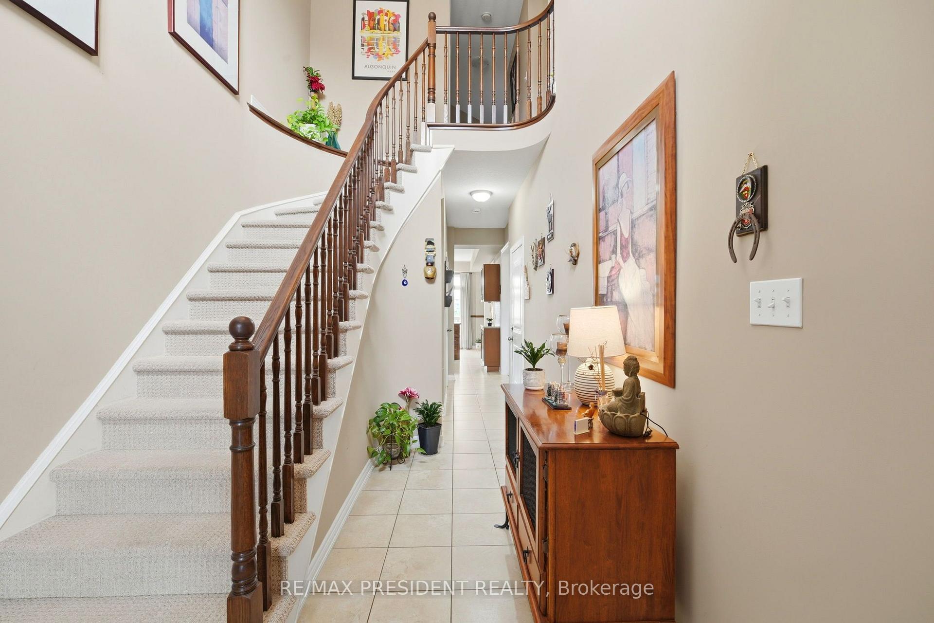 Photo 5 of Unit 23, 45 Seabreeze Crescent, Hamilton, Lakeshore — HOMEH