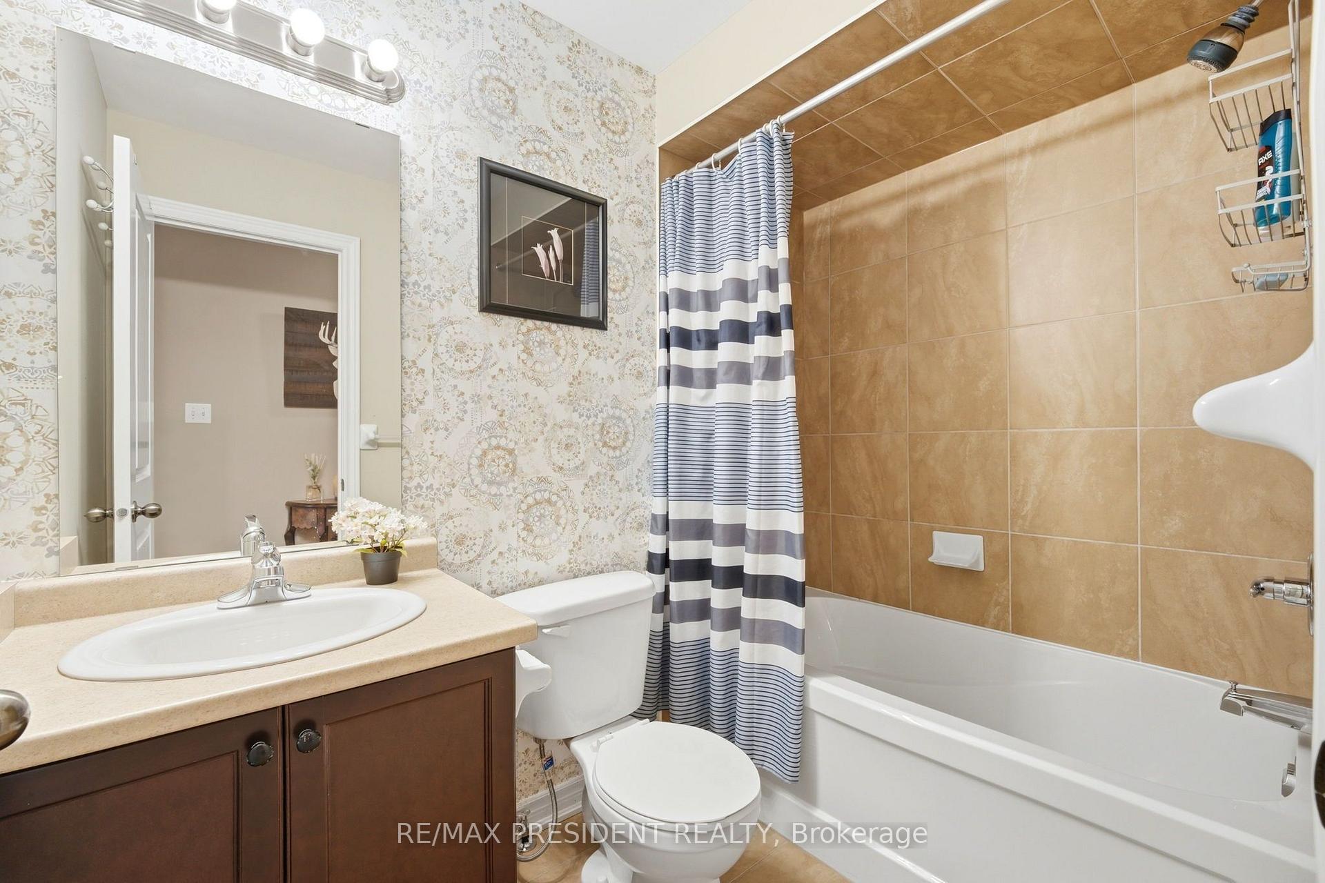 Photo 22 of Unit 23, 45 Seabreeze Crescent, Hamilton, Lakeshore — HOMEH