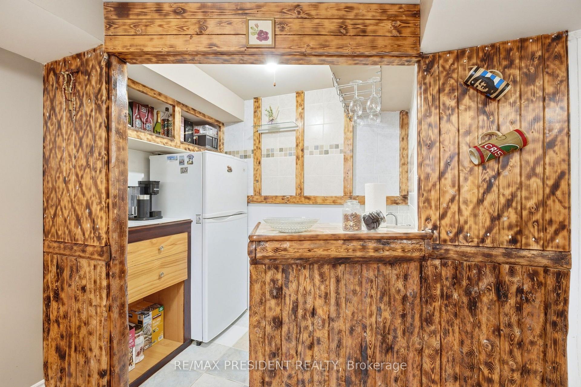Photo 29 of Unit 23, 45 Seabreeze Crescent, Hamilton, Lakeshore — HOMEH