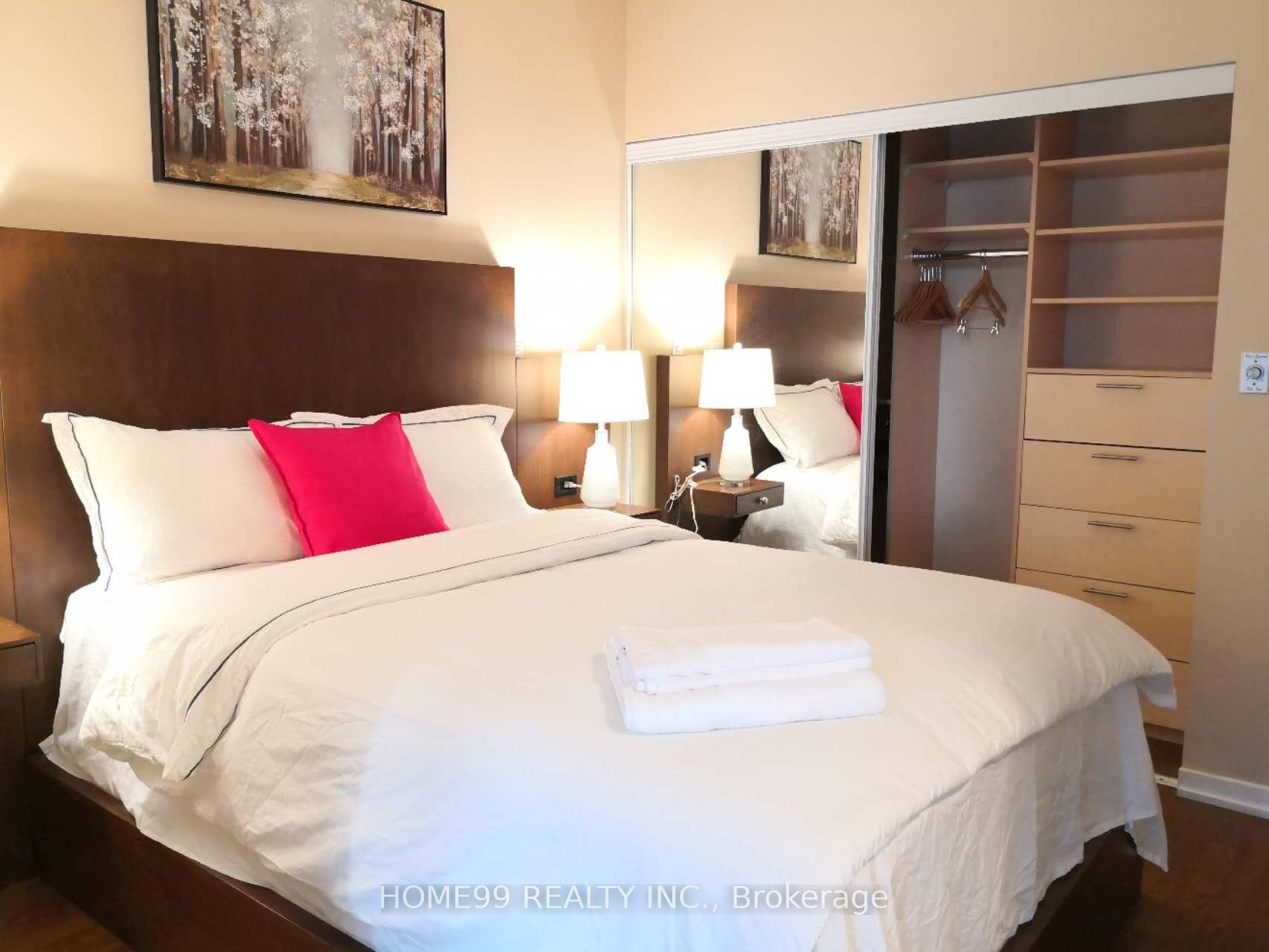 Photo 6 of Unit 1404, 65 Bremner Boulevard, Toronto, Waterfront Communities — HOMEH