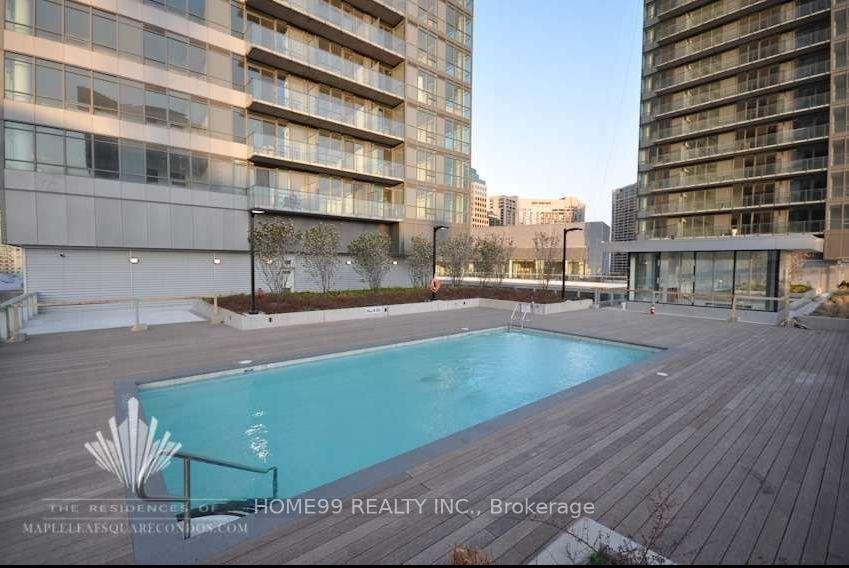 Photo 7 of Unit 1404, 65 Bremner Boulevard, Toronto, Waterfront Communities — HOMEH