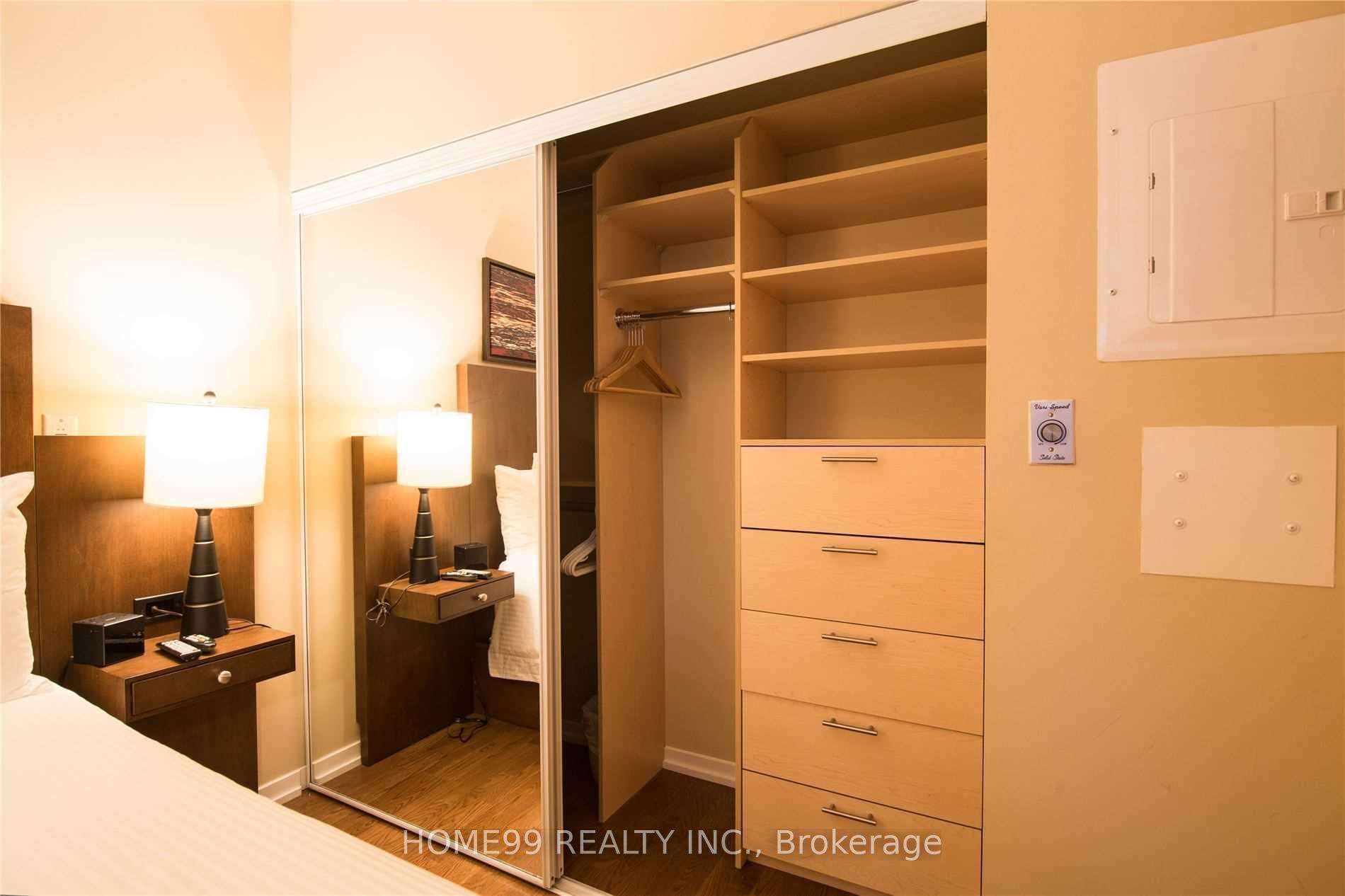 Photo 8 of Unit 1404, 65 Bremner Boulevard, Toronto, Waterfront Communities — HOMEH