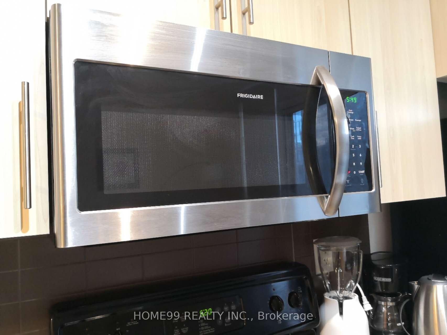 Photo 12 of Unit 1404, 65 Bremner Boulevard, Toronto, Waterfront Communities — HOMEH