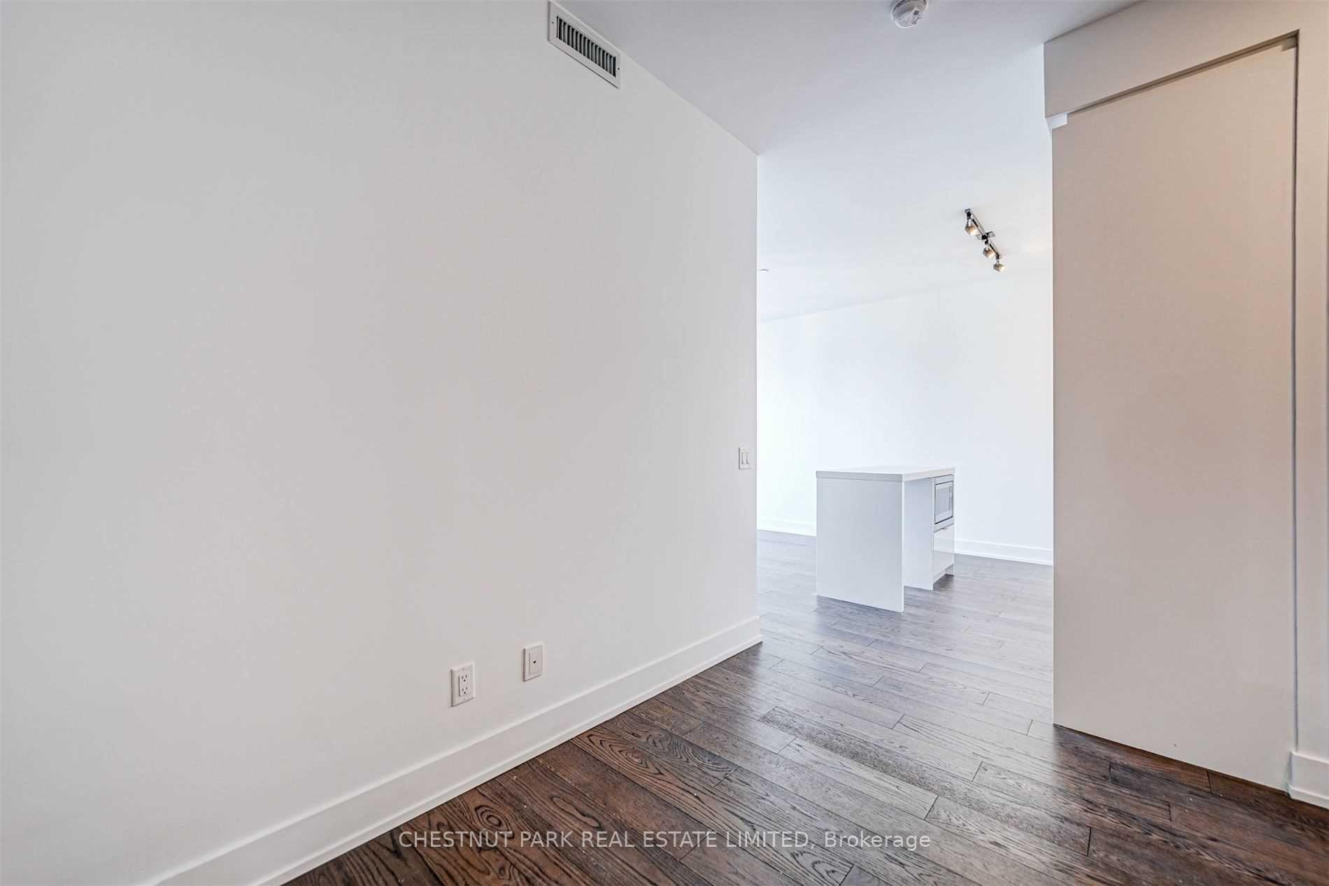 Photo 5 of Unit 3609, 7 Grenville Street, Toronto, Bay Street Corridor — HOMEH