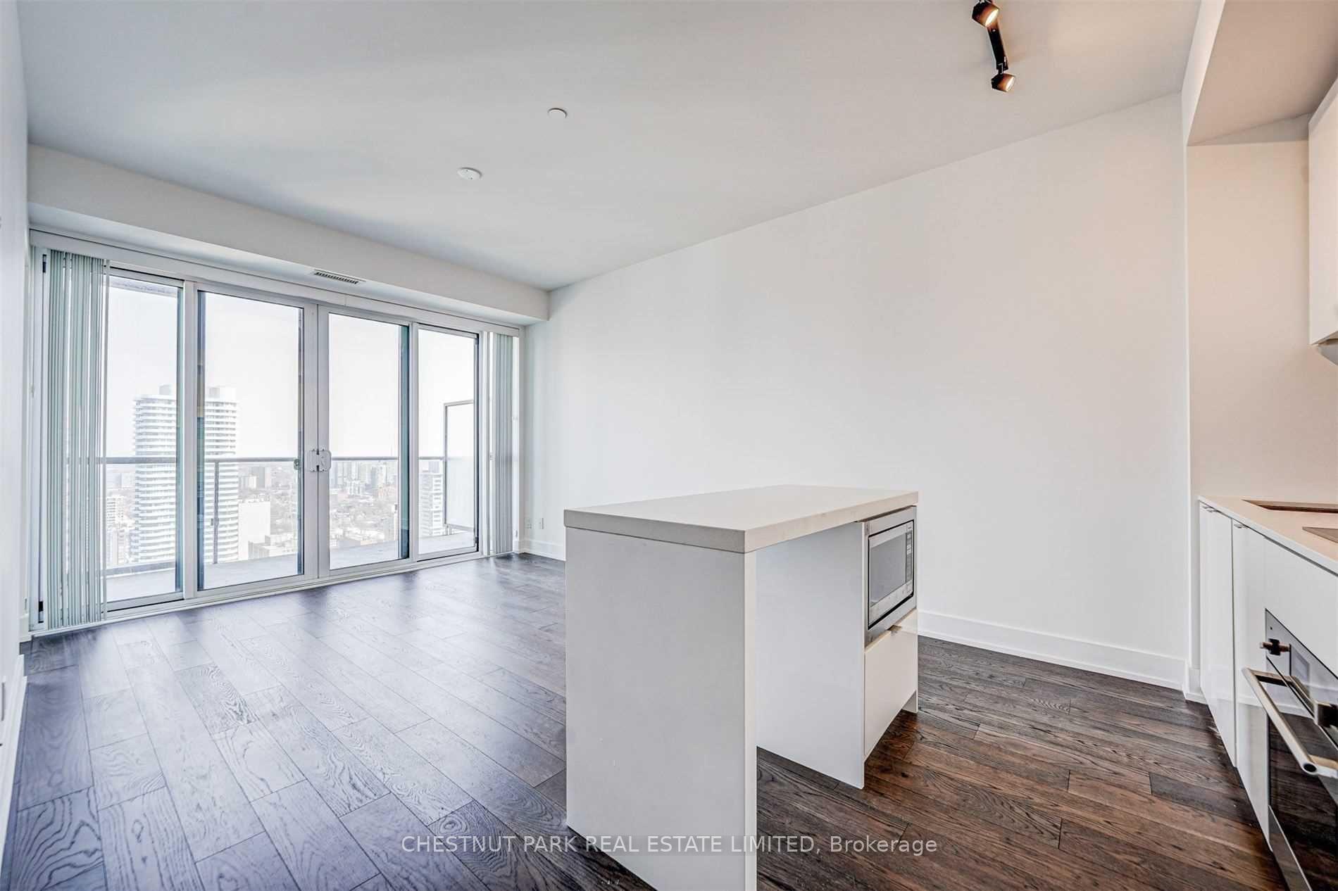 Photo 6 of Unit 3609, 7 Grenville Street, Toronto, Bay Street Corridor — HOMEH