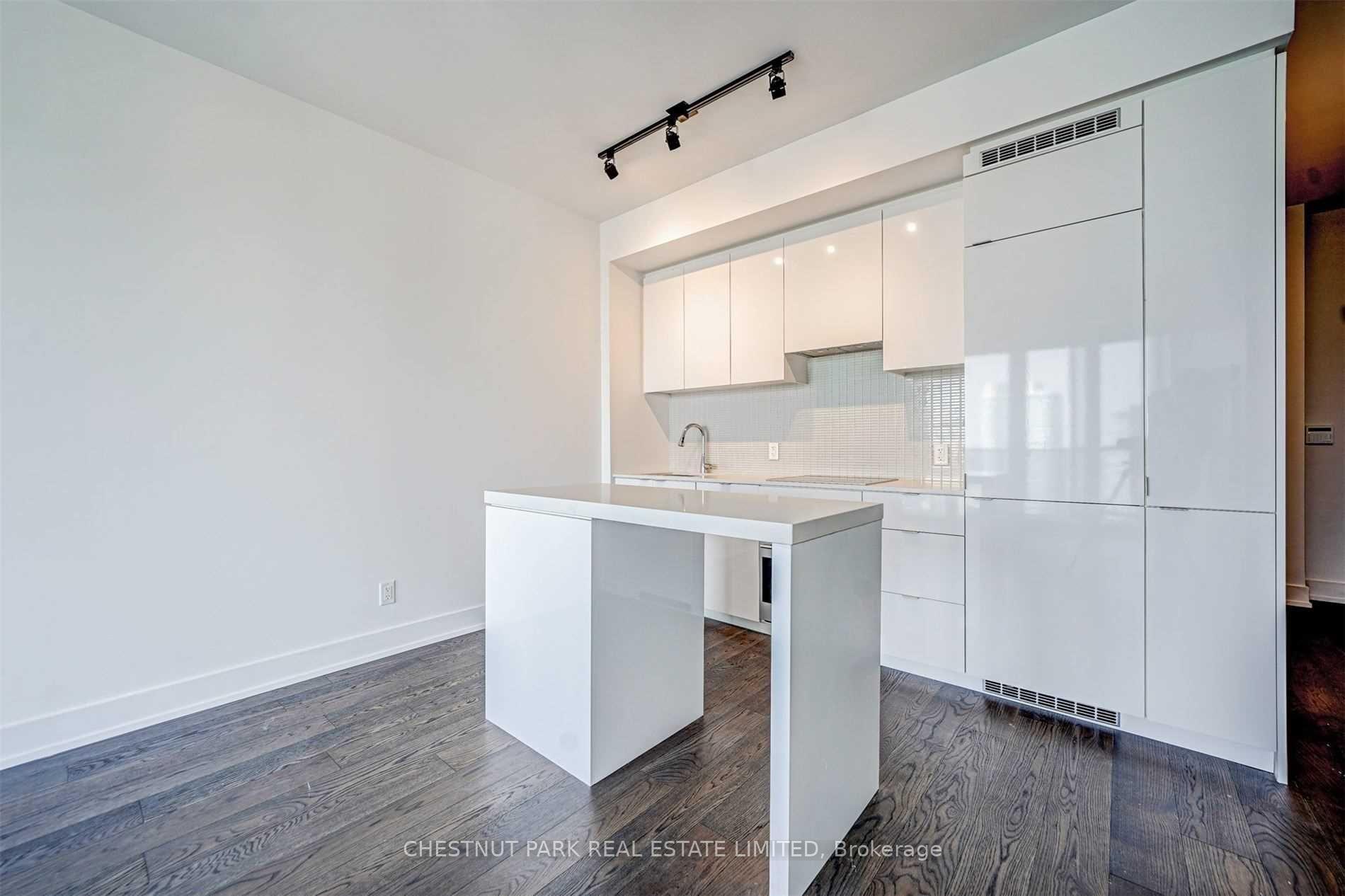 Photo 8 of Unit 3609, 7 Grenville Street, Toronto, Bay Street Corridor — HOMEH