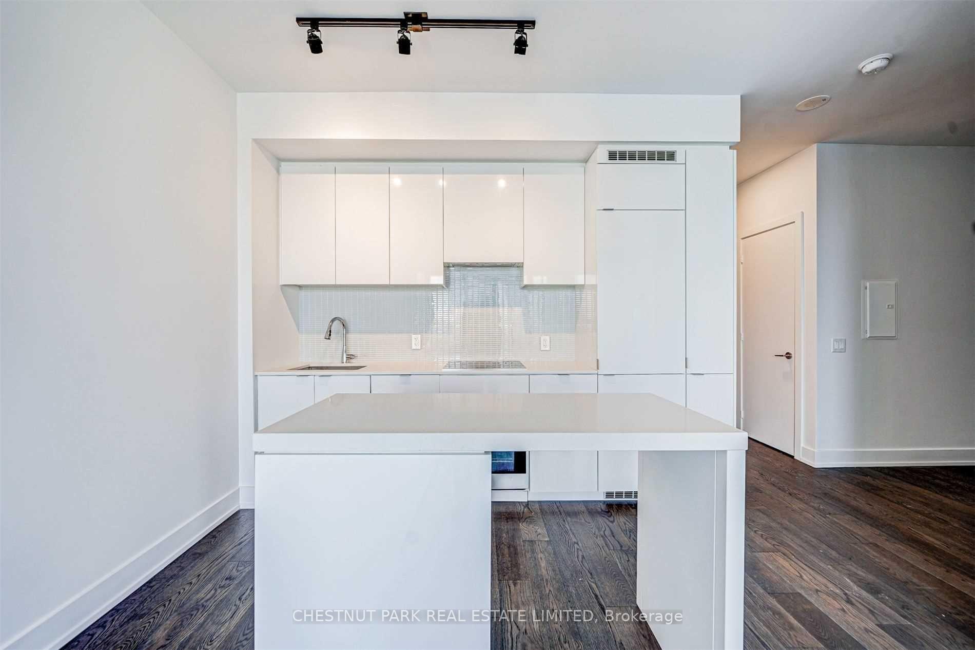 Photo 9 of Unit 3609, 7 Grenville Street, Toronto, Bay Street Corridor — HOMEH