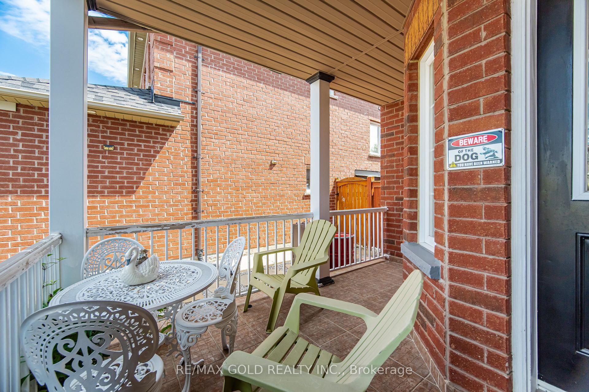 Photo 7 of 15 Denim Drive, Brampton, Bram East — HOMEH