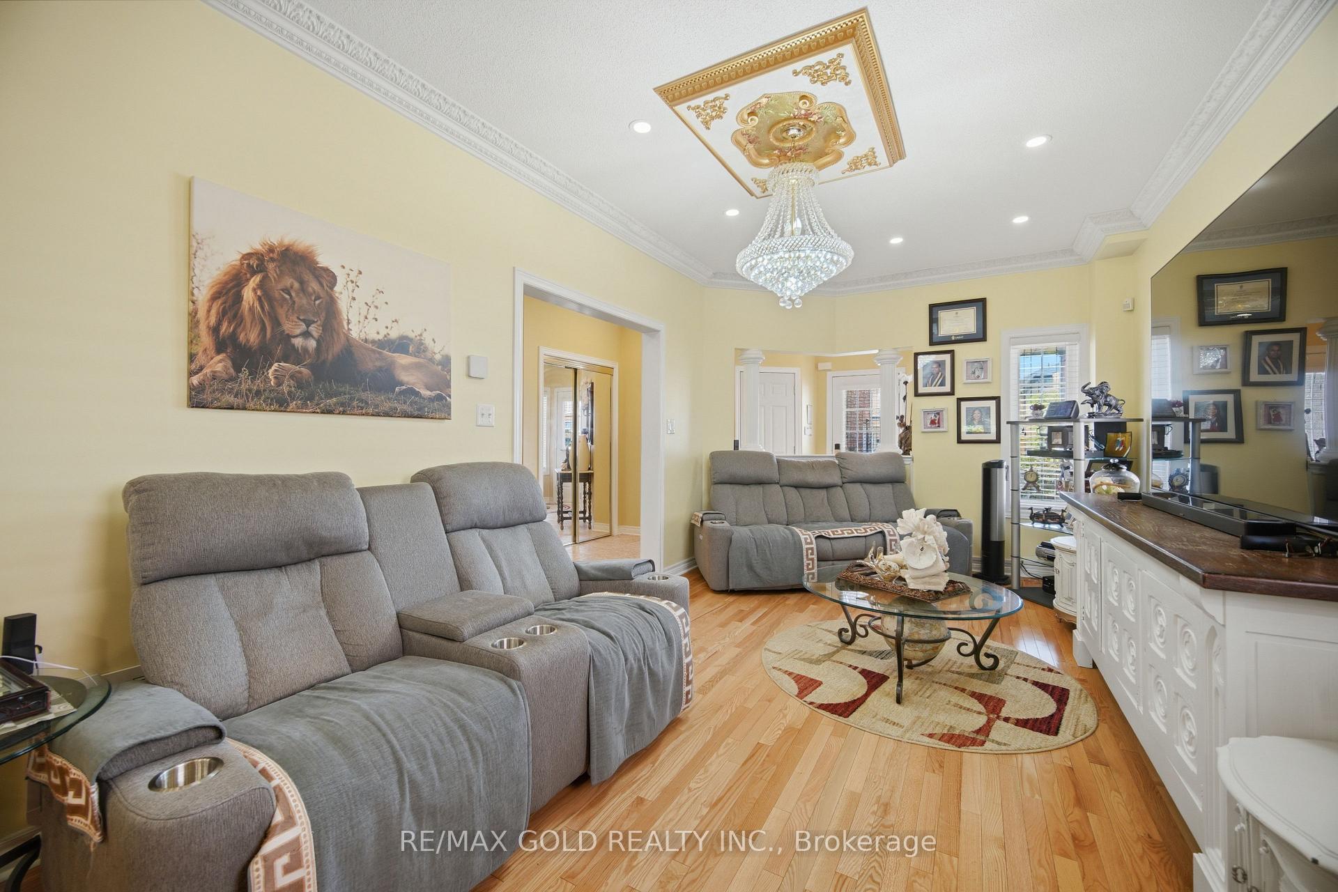 Photo 11 of 15 Denim Drive, Brampton, Bram East — HOMEH
