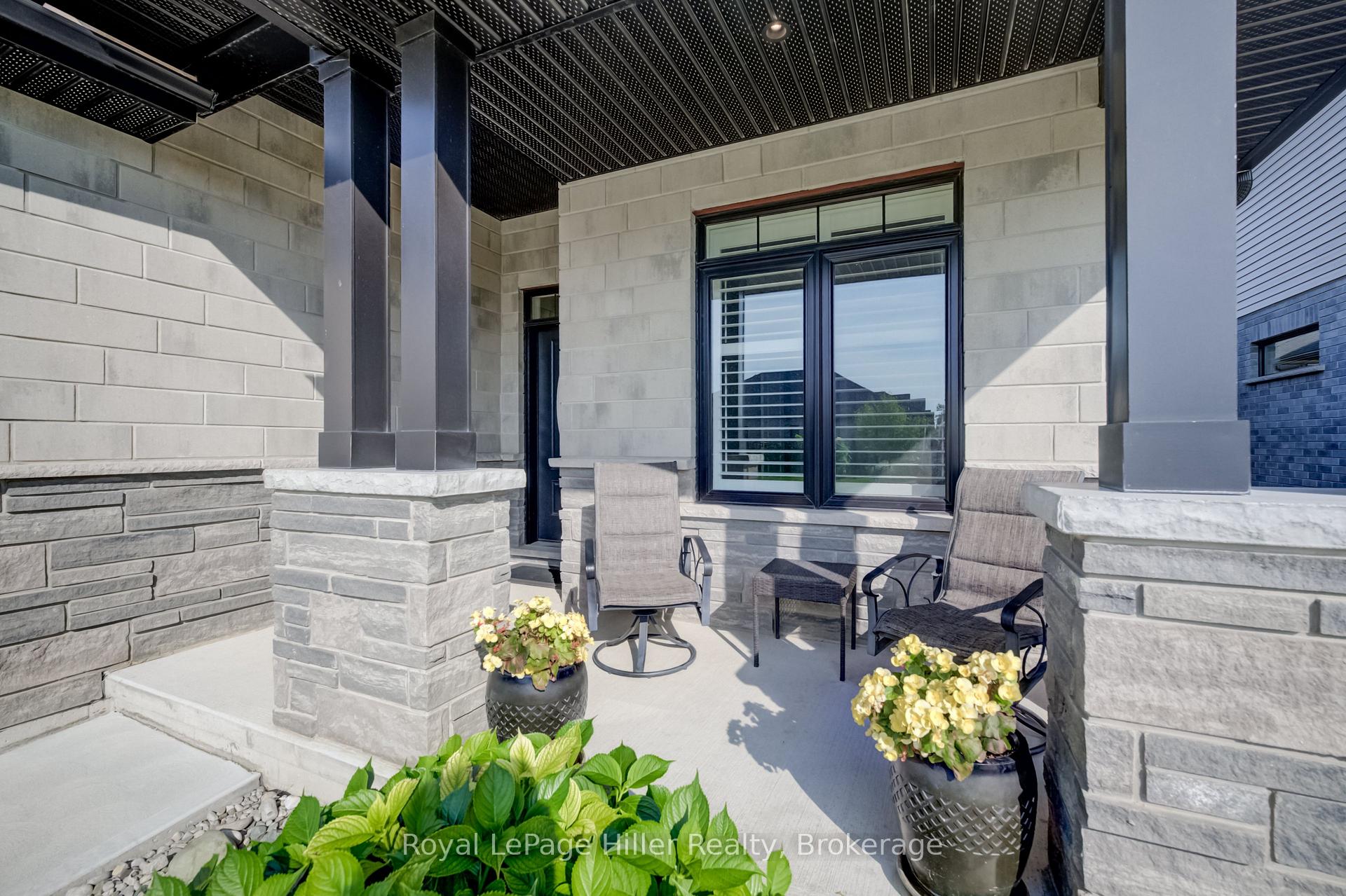 Photo 3 of 35 Orr Street, Stratford — HOMEH
