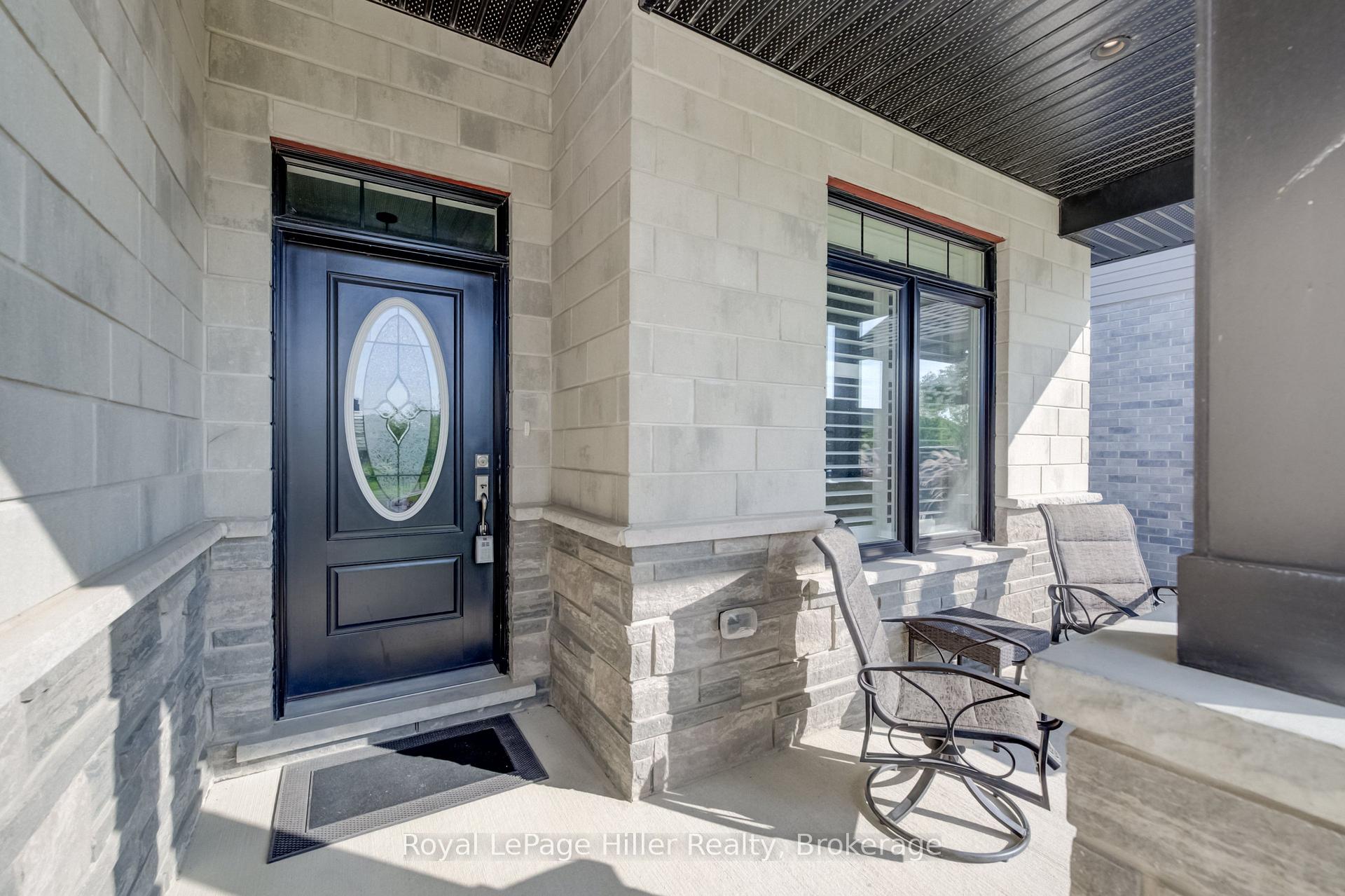 Photo 4 of 35 Orr Street, Stratford — HOMEH