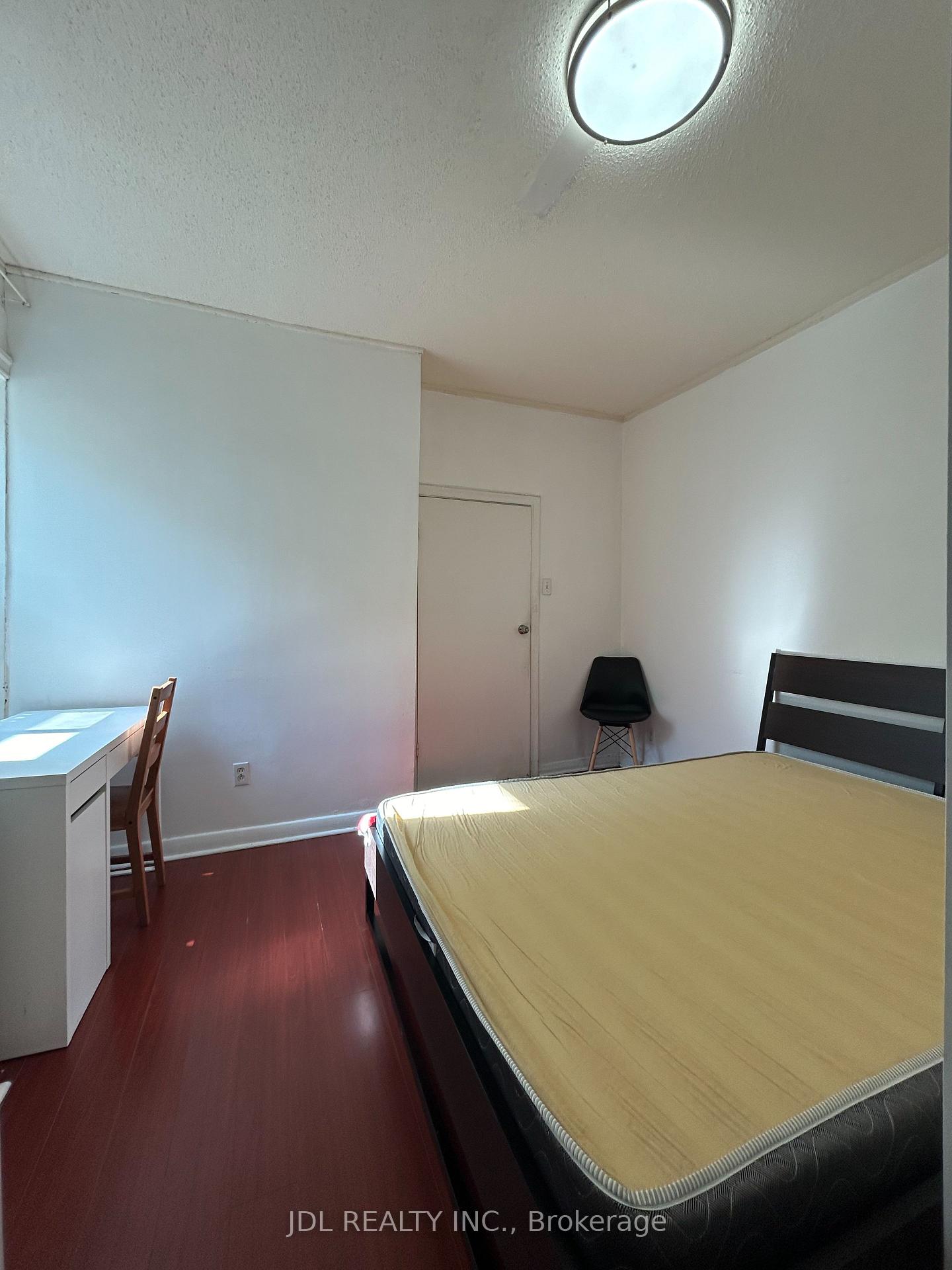 Photo 3 of Unit Suite A Main Floor, 4 Fitzroy Terr, Toronto, Kensington-Chinatown — HOMEH