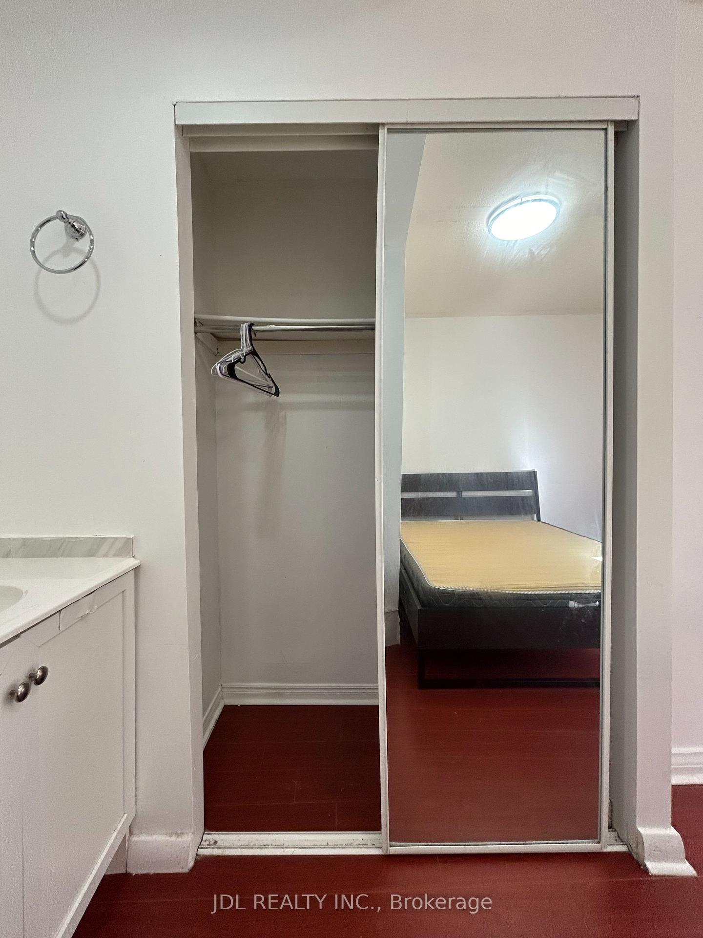 Photo 5 of Unit Suite A Main Floor, 4 Fitzroy Terr, Toronto, Kensington-Chinatown — HOMEH