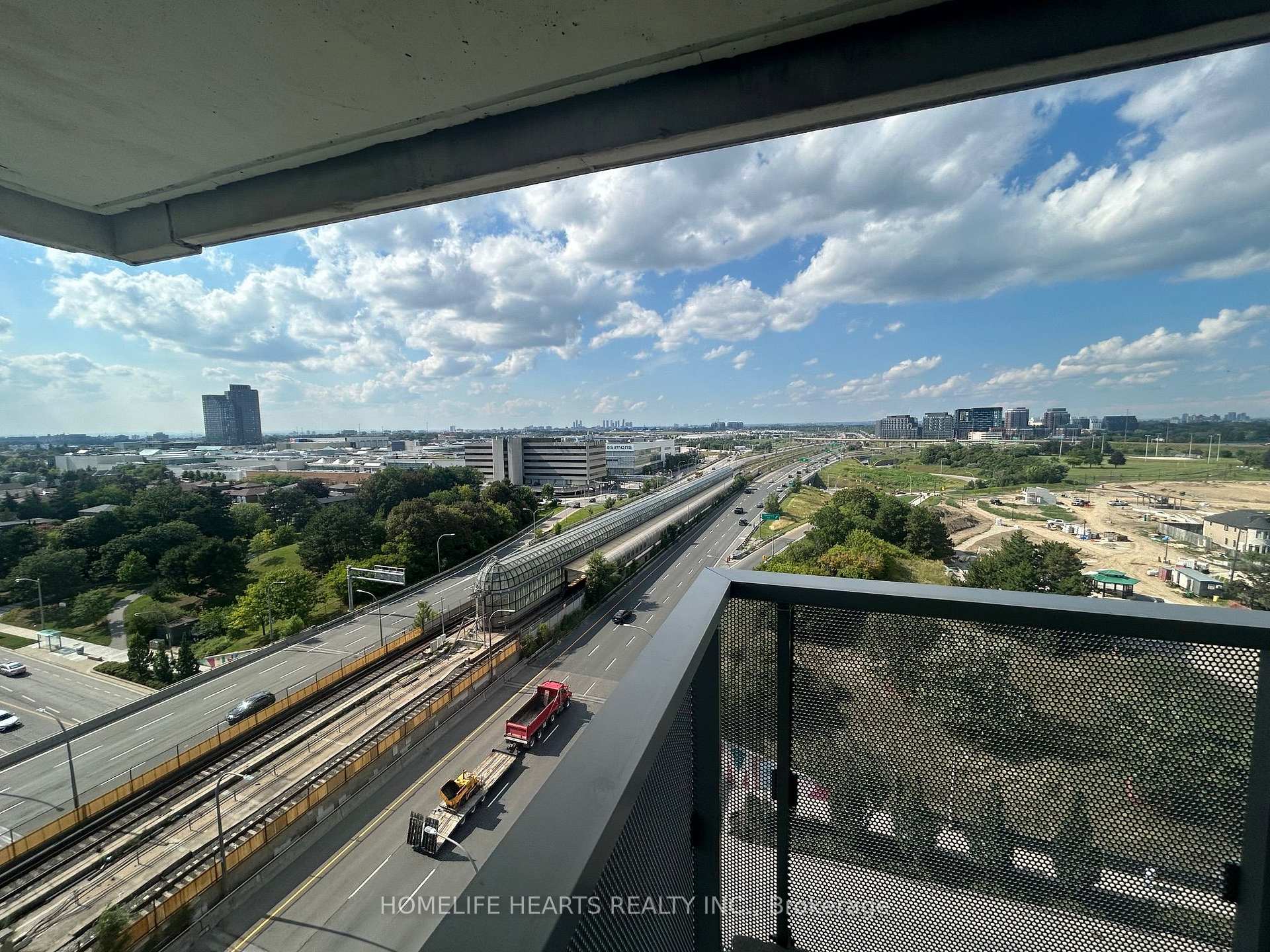 Photo 7 of Unit 1305, 120 Varna Drive, Toronto, Englemount-Lawrence — HOMEH