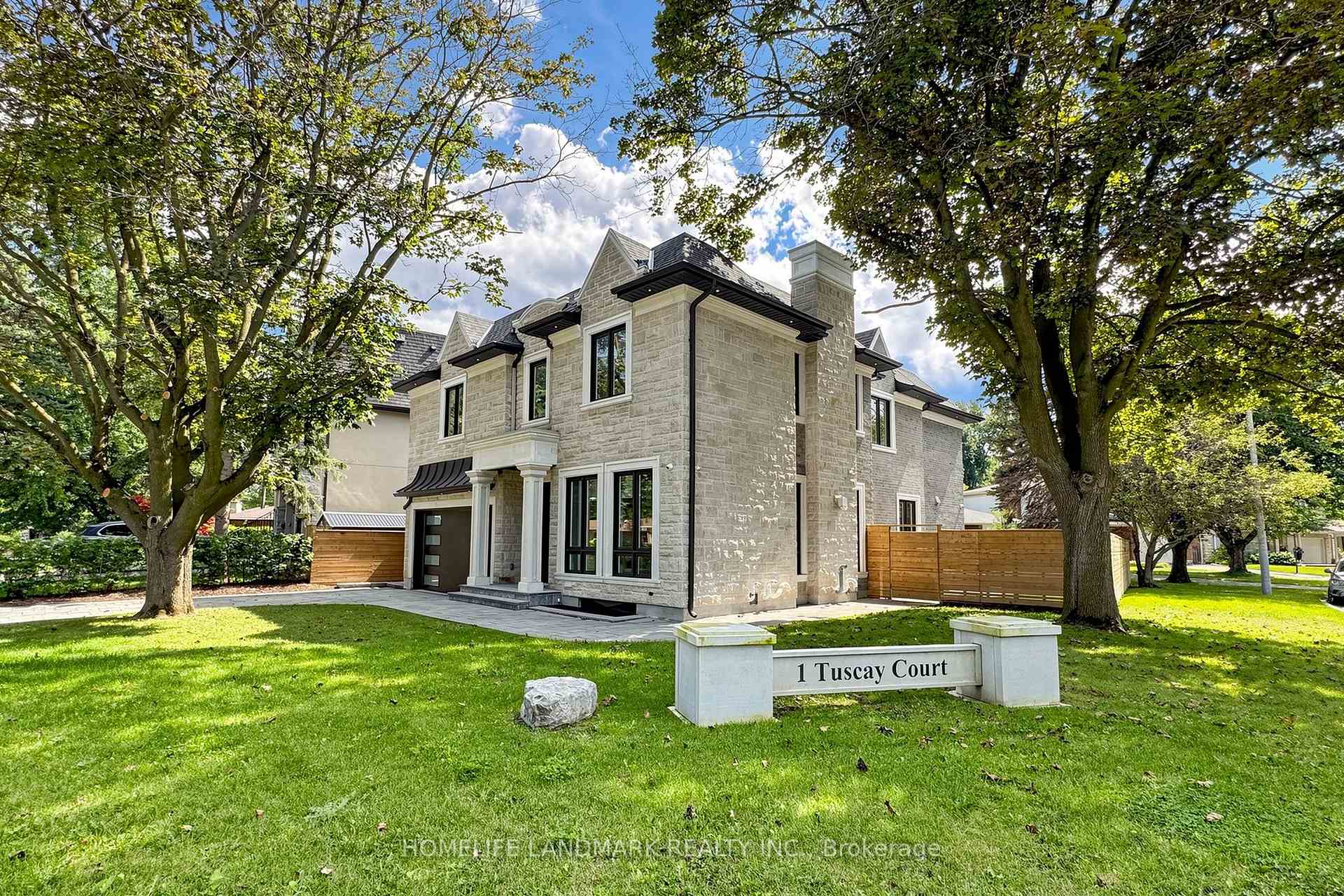 Photo 2 of 1 Tuscay Court, Markham, Unionville — HOMEH