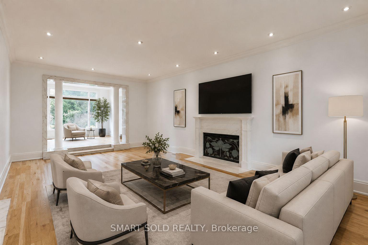 Photo 6 of 347 Cortleigh Boulevard, Toronto, Bedford Park-Nortown — HOMEH