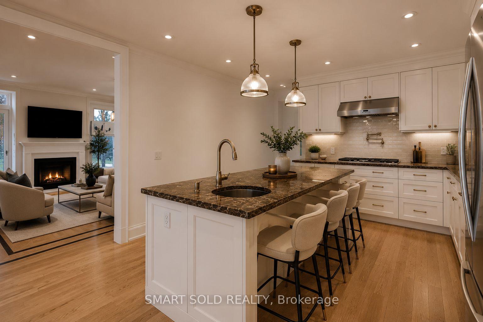 Photo 14 of 347 Cortleigh Boulevard, Toronto, Bedford Park-Nortown — HOMEH