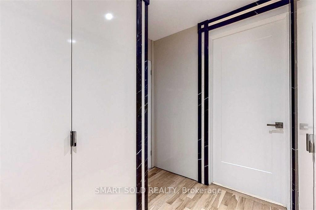 Photo 19 of 347 Cortleigh Boulevard, Toronto, Bedford Park-Nortown — HOMEH