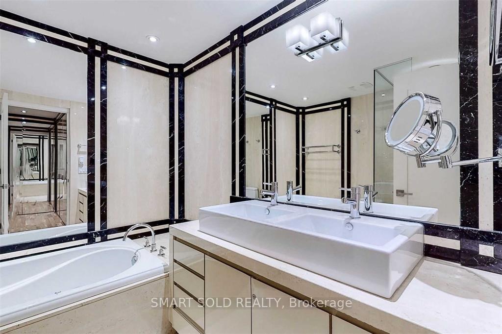 Photo 20 of 347 Cortleigh Boulevard, Toronto, Bedford Park-Nortown — HOMEH