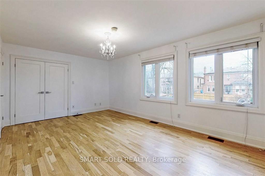 Photo 21 of 347 Cortleigh Boulevard, Toronto, Bedford Park-Nortown — HOMEH