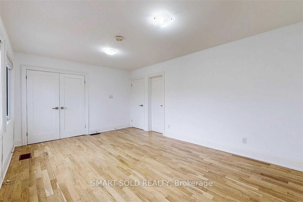 Photo 28 of 347 Cortleigh Boulevard, Toronto, Bedford Park-Nortown — HOMEH