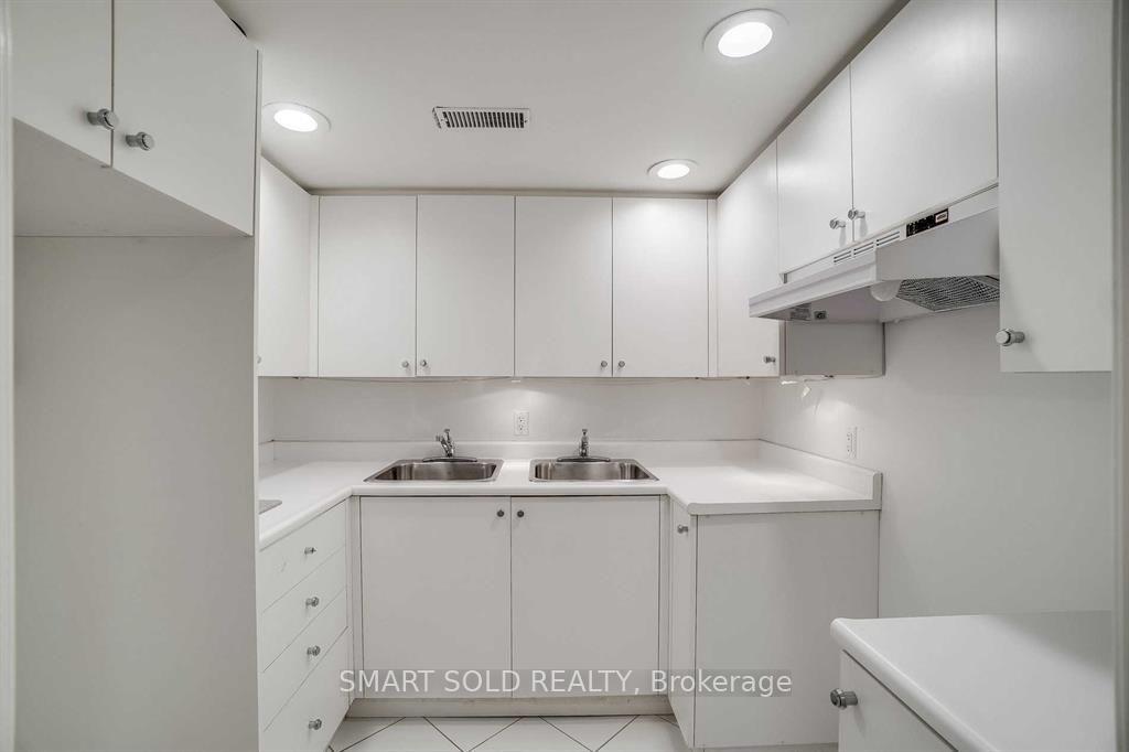 Photo 31 of 347 Cortleigh Boulevard, Toronto, Bedford Park-Nortown — HOMEH