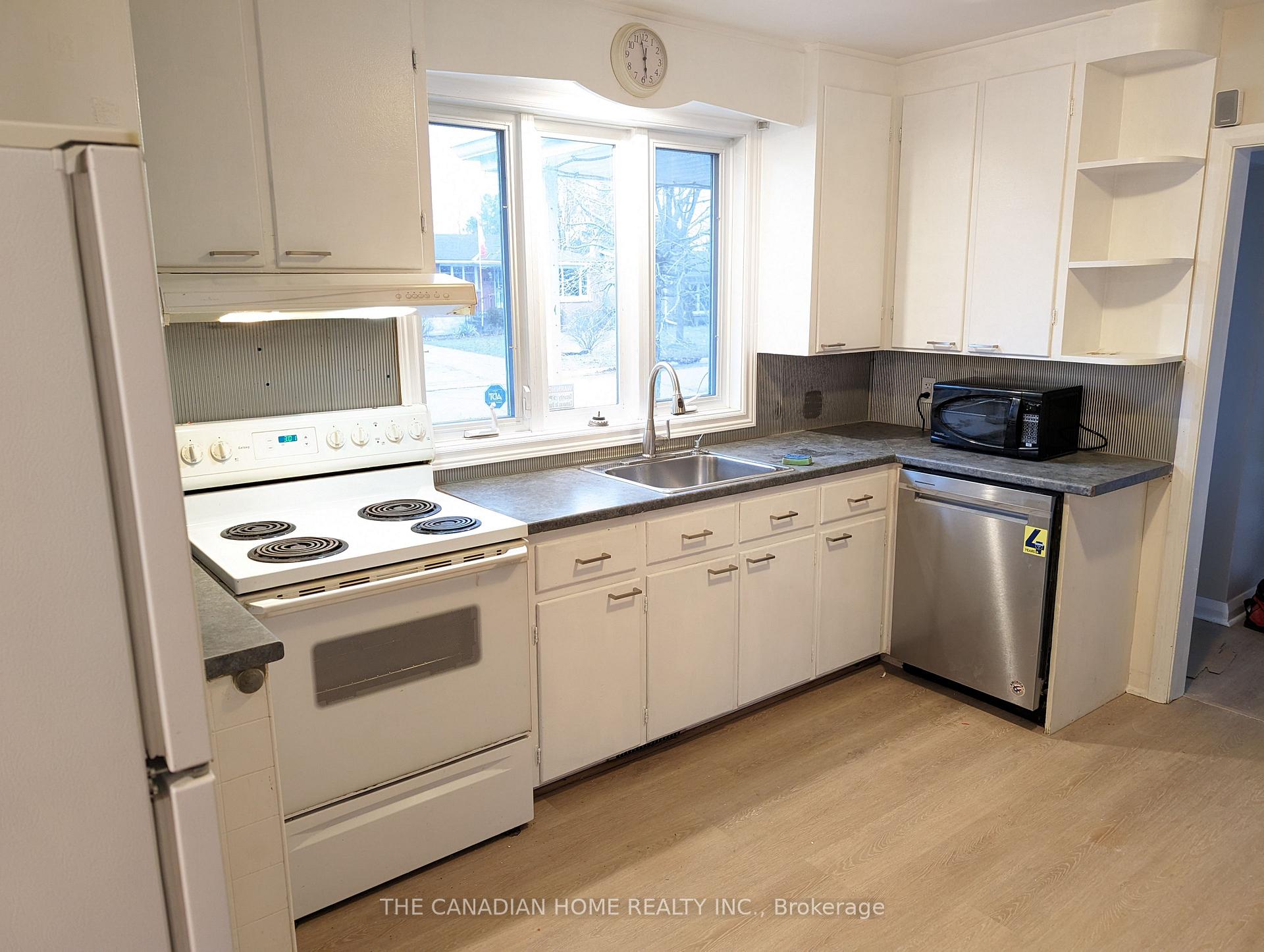 Photo 4 of Unit #1, 60 Campbell Crescent, Kingston, Central City West — HOMEH