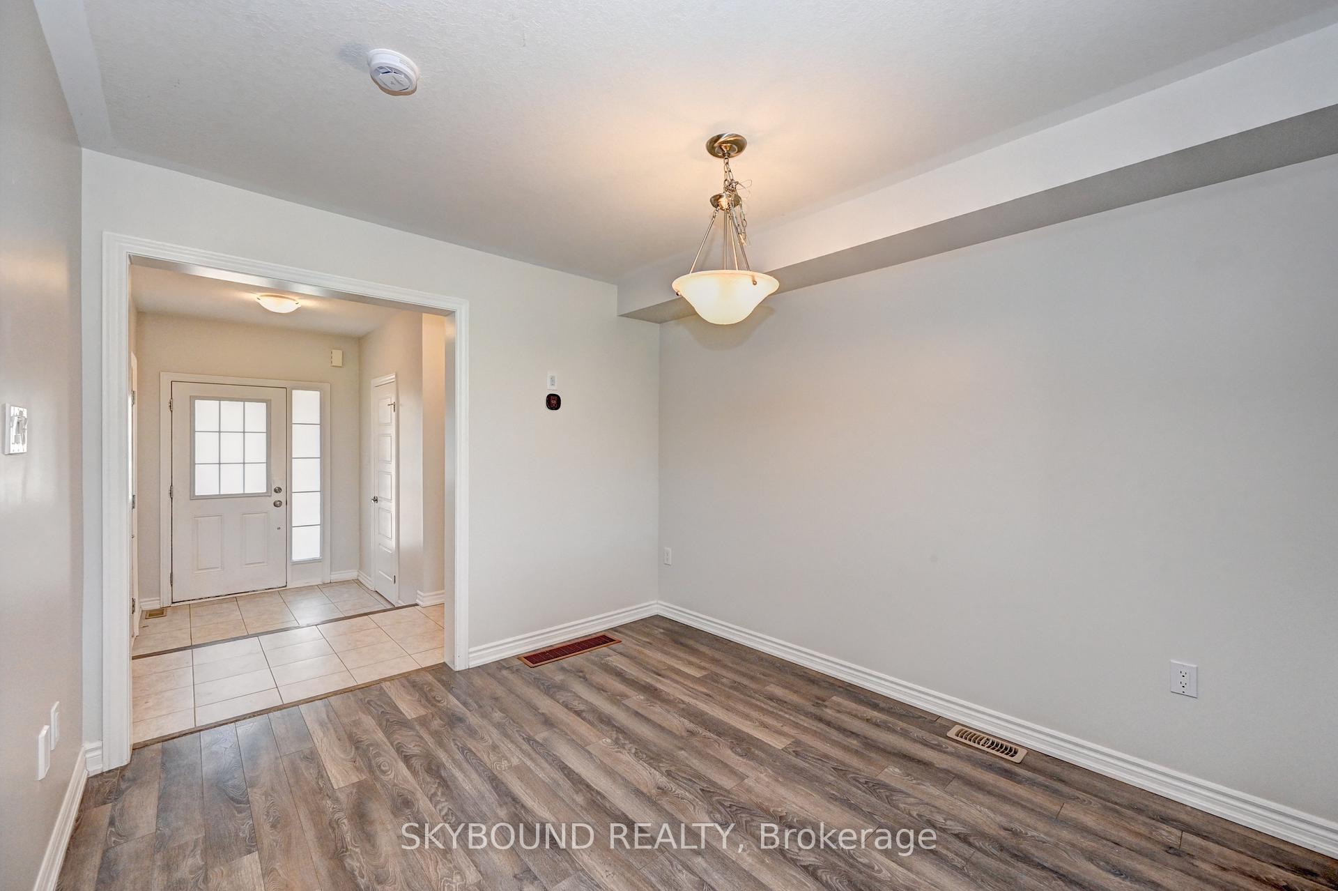 Photo 5 of 260 Waterbrook Lane, Kitchener, Doon South — HOMEH
