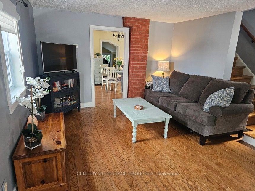 Photo 3 of 47 Denne Boulevard, Newmarket, Bristol-London — HOMEH