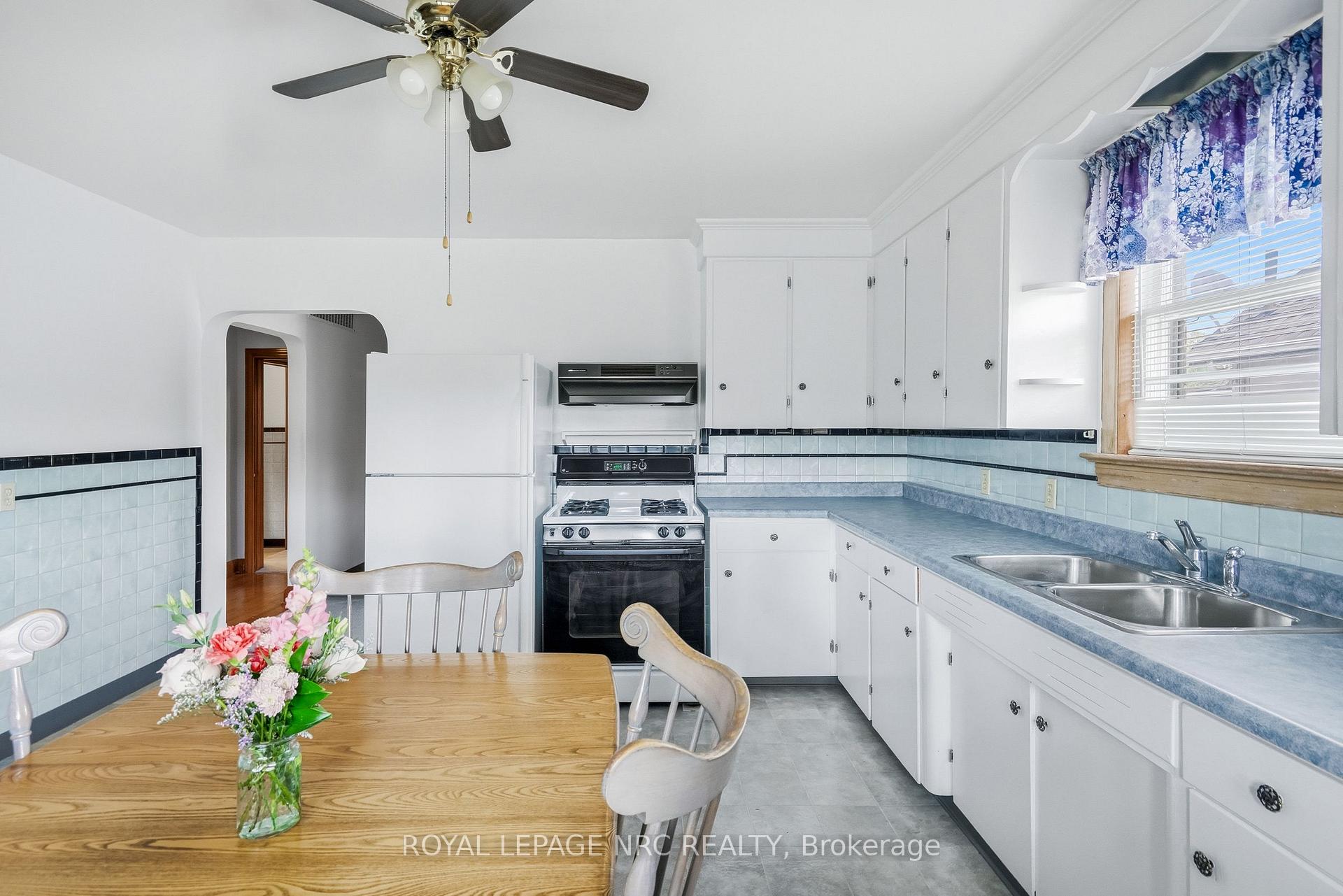Photo 11 of 67 Wallace Avenue, Port Colborne, Main Street — HOMEH