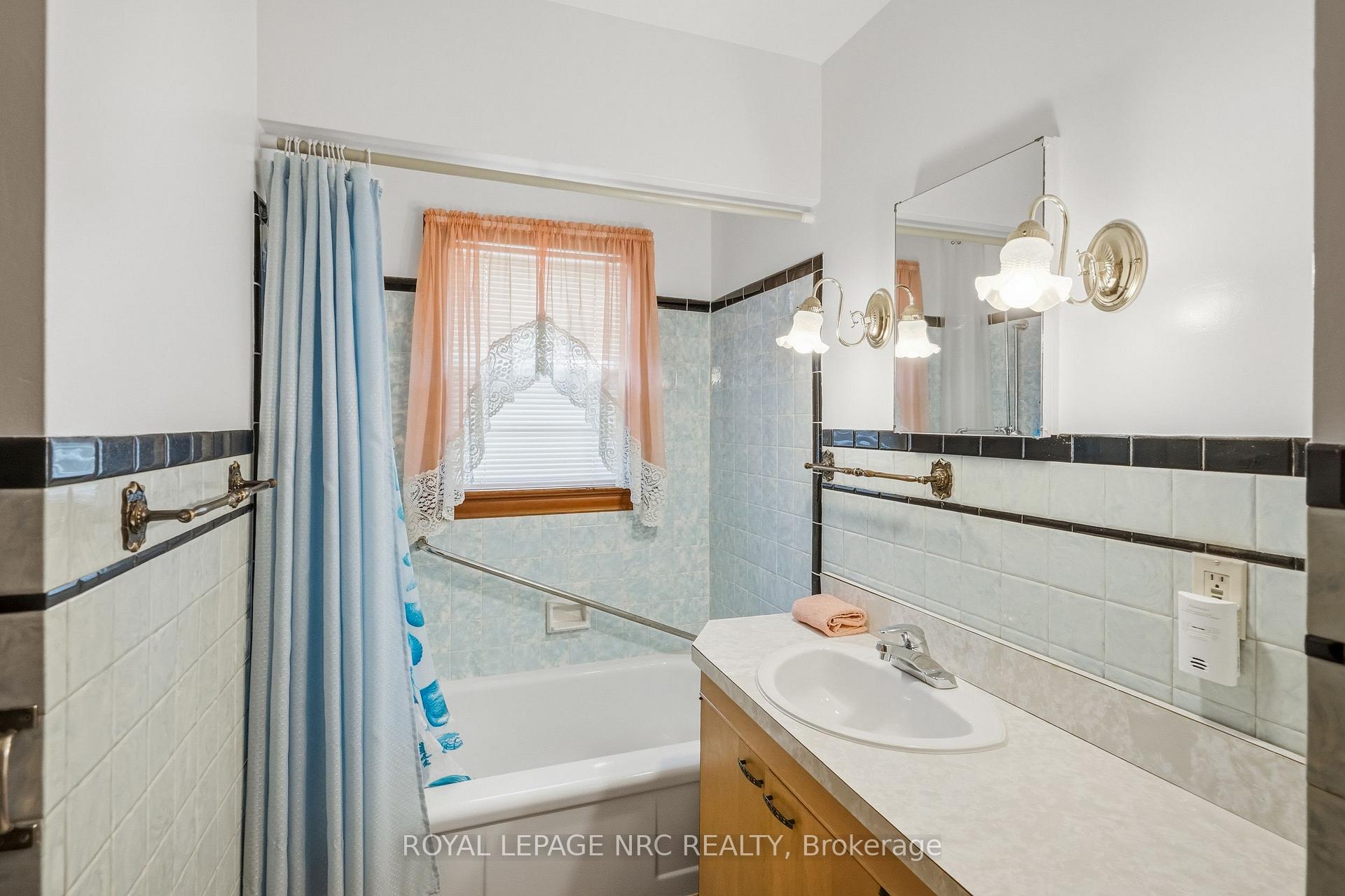 Photo 18 of 67 Wallace Avenue, Port Colborne, Main Street — HOMEH