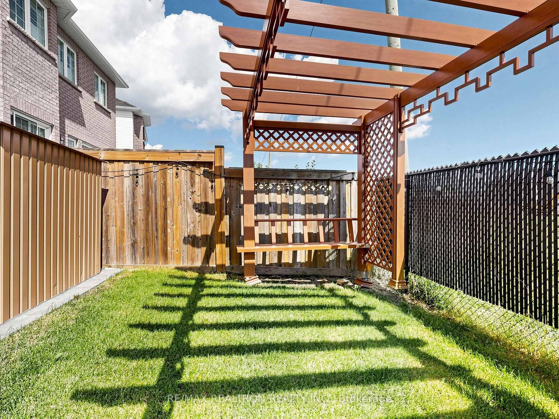 Photo 40 of 59 Jevons Drive, Ajax, South East — HOMEH