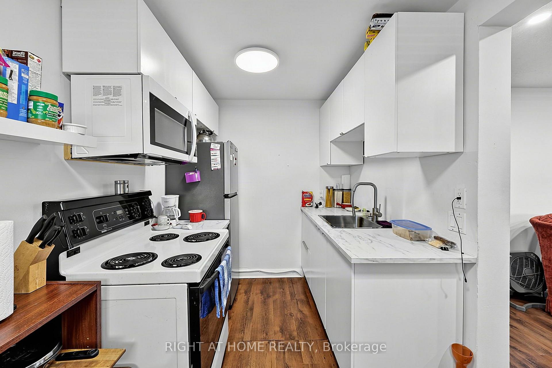 Photo 6 of 137 Vancouver Street, Barrie, Codrington — HOMEH