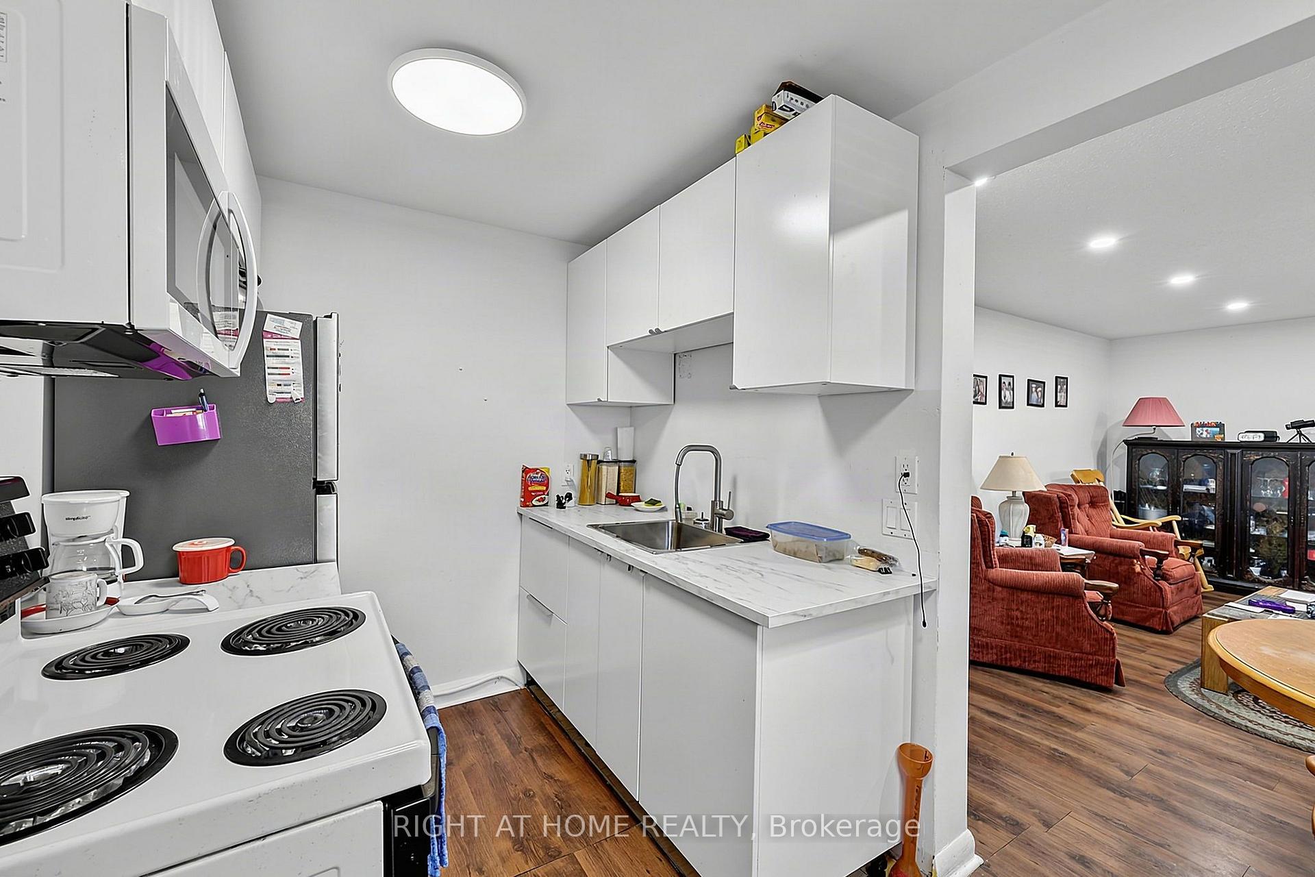 Photo 7 of 137 Vancouver Street, Barrie, Codrington — HOMEH