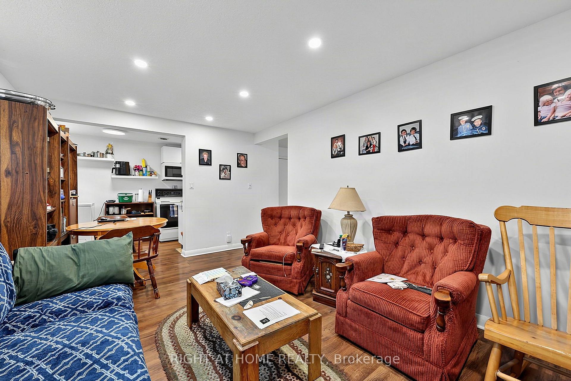 Photo 9 of 137 Vancouver Street, Barrie, Codrington — HOMEH
