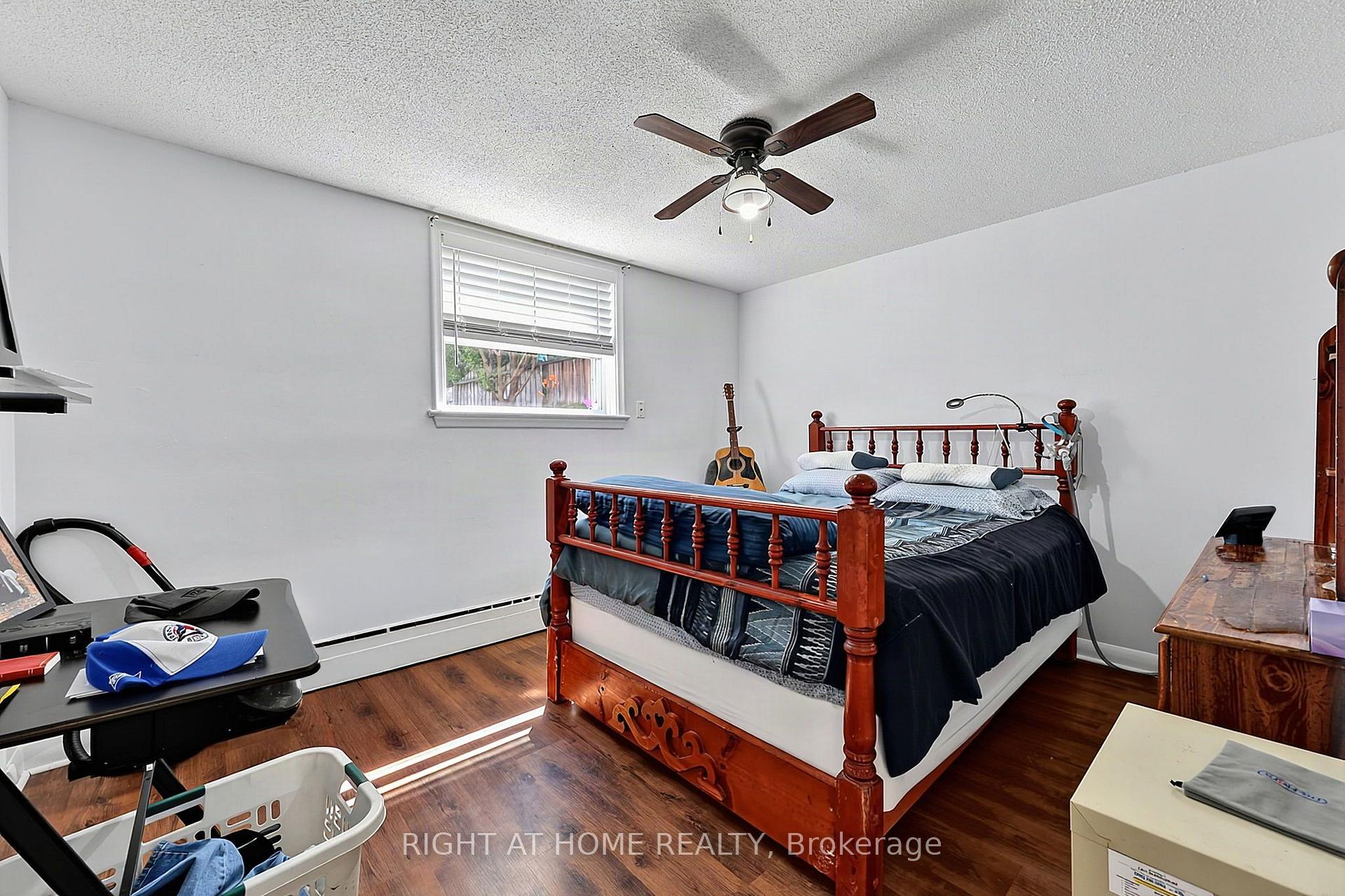 Photo 10 of 137 Vancouver Street, Barrie, Codrington — HOMEH